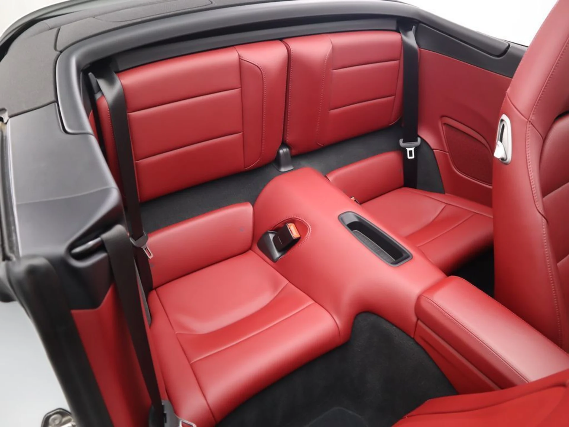 mph028_4132233648_used_2018_porsche_911_carrera4gtscabriolet_8119_22948233_29_1024_258d8a244c