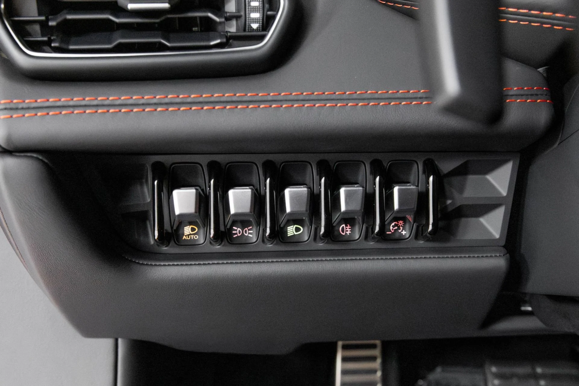 mph028_4142213134_Used_2021_Lamborghini_Huracan_EVO_1762806455_4bff9a4c76