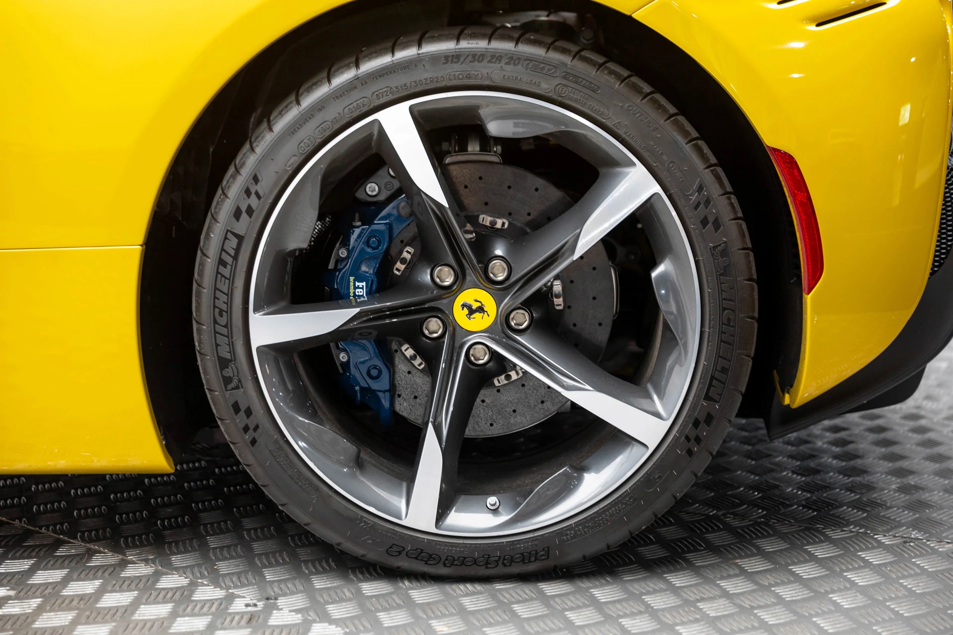 mph028_4152551751_39816ebd83574259aea9f21c6e025147_1593644e52