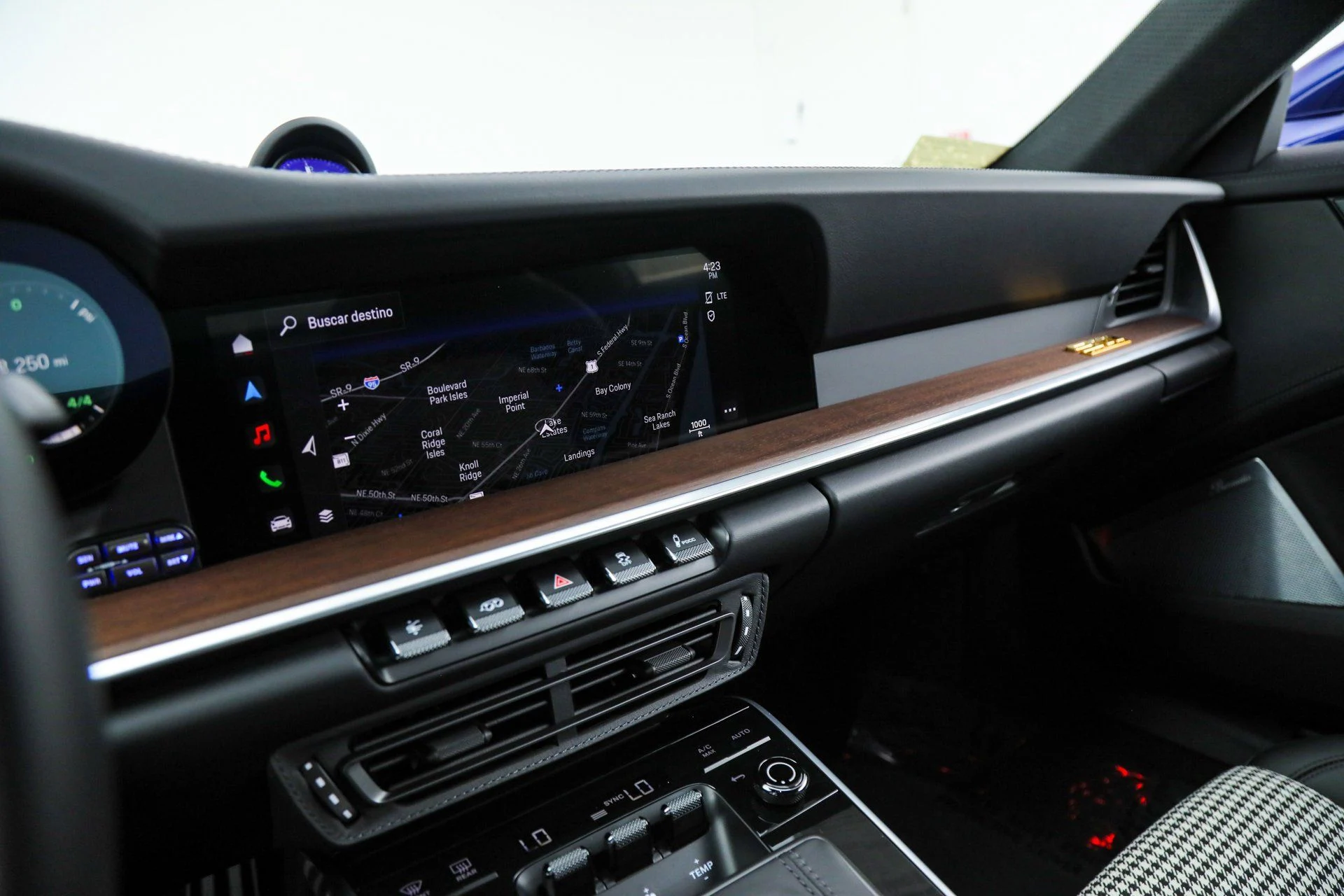 mph028_4152733103_53c4efc7a7c977674a048e9c7cc2de7e_6d7e37f545