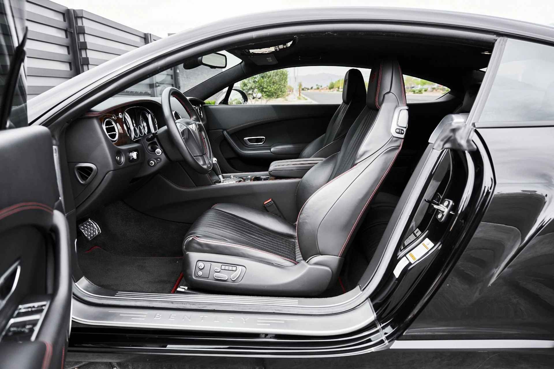 mph028_4152842453_Used_2016_Bentley_Continental_GT_V8_1775005777_62ee17aad1