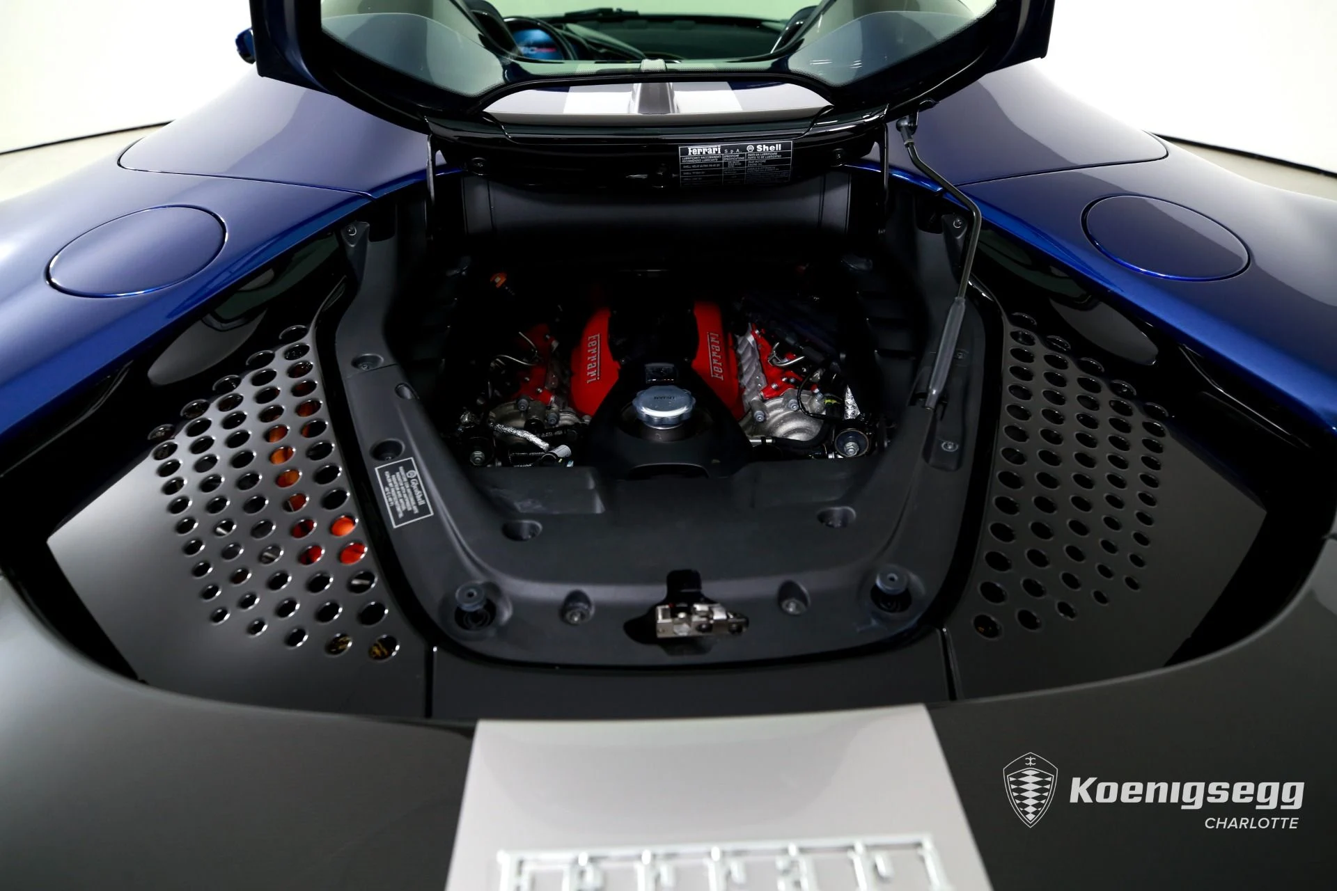 mph028_4160633613_Used_2022_Ferrari_SF_90_Spider_1775660040_14540af1df