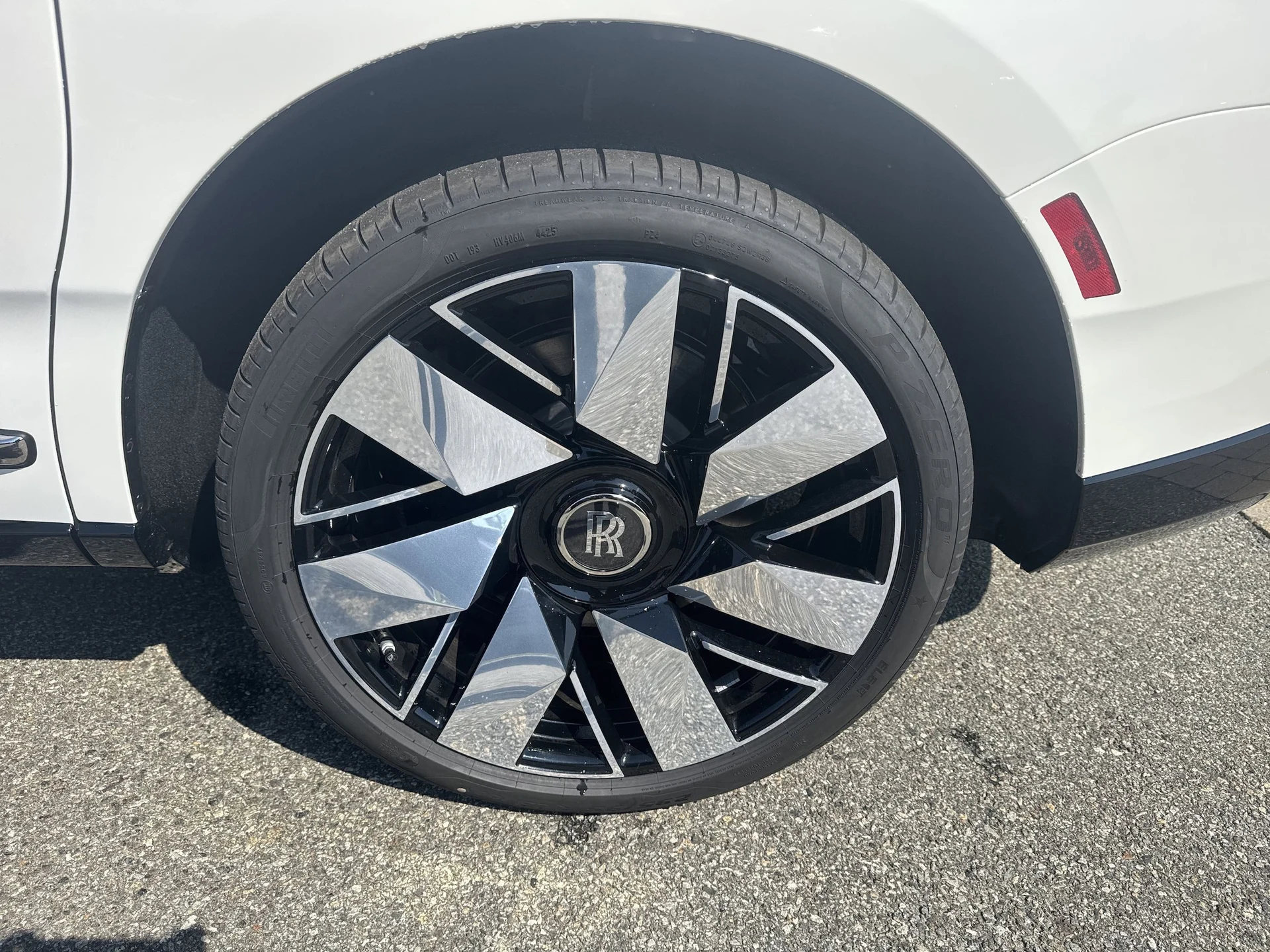 mph028_4176587523_8ba3aaabd500482b1c6f1acd9593789bx_7b175d90a6