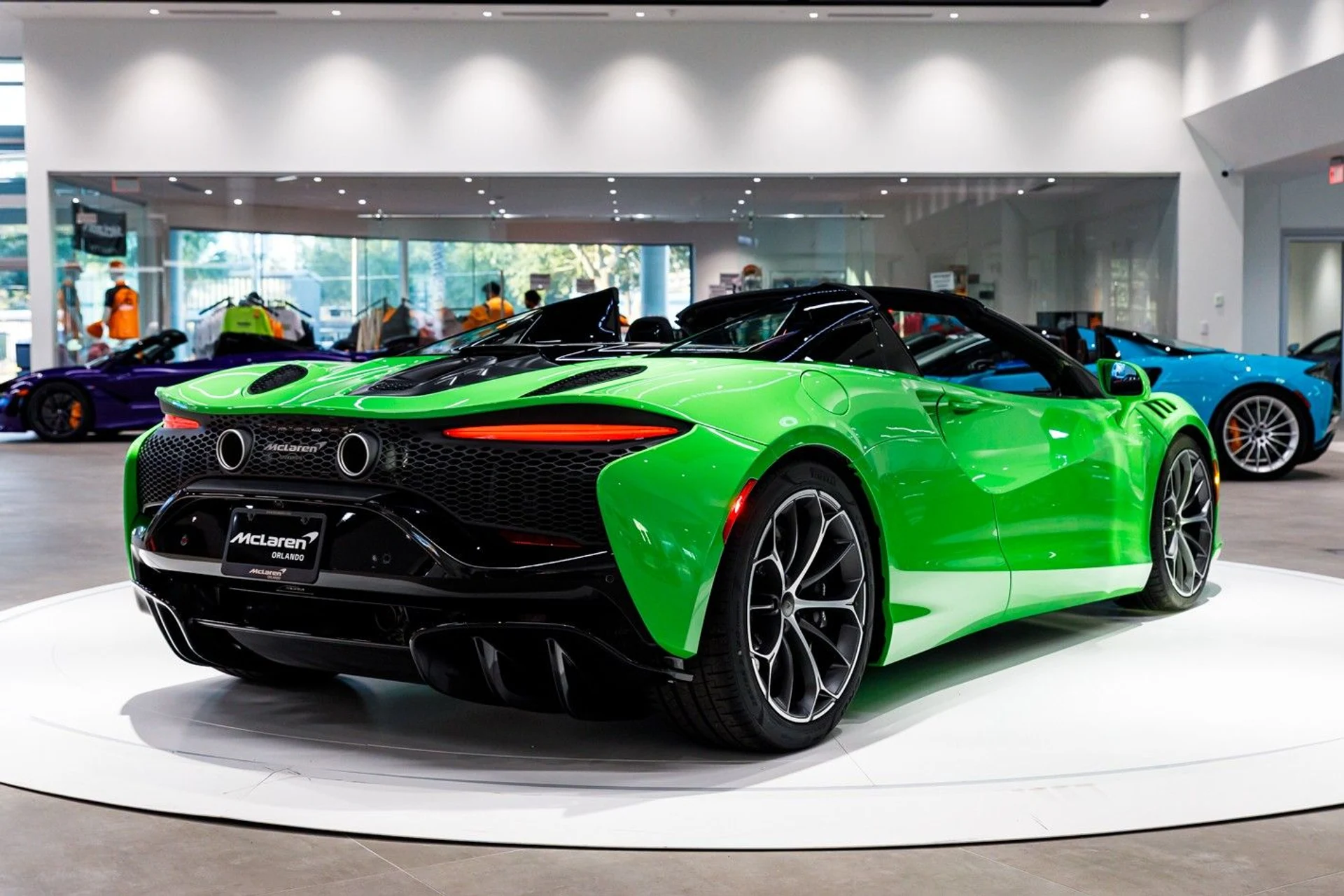 mph028_4181452345_647_p29_l_2122b07309