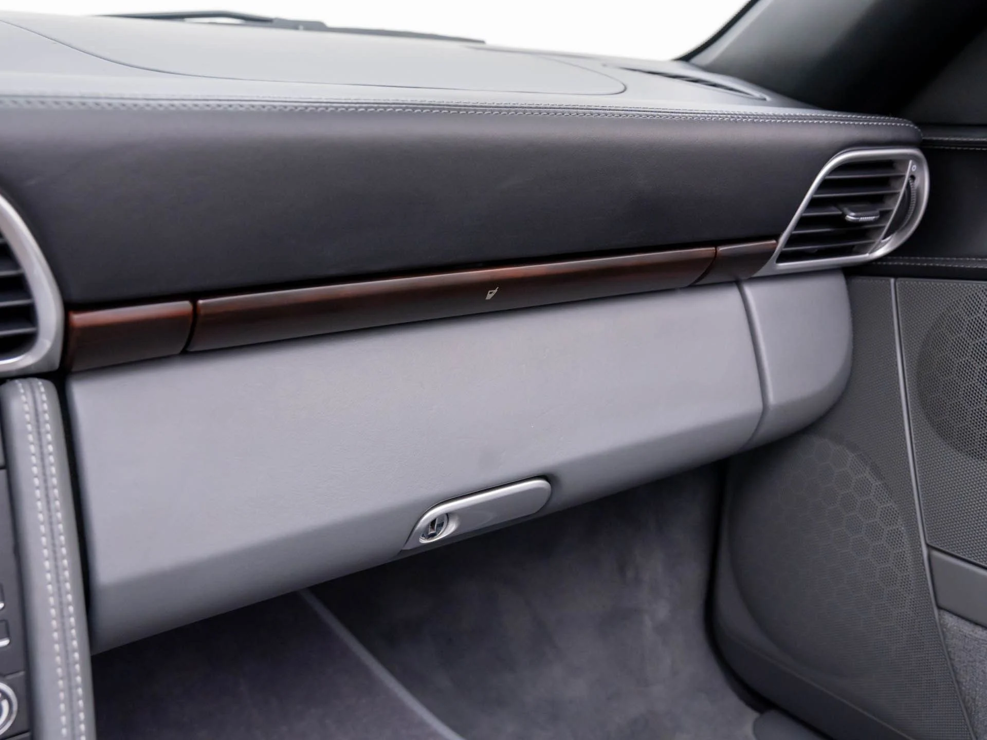 mph028_4191540855_cc818a9aeae002ddcb5c633c584fe5f9x_413d661824