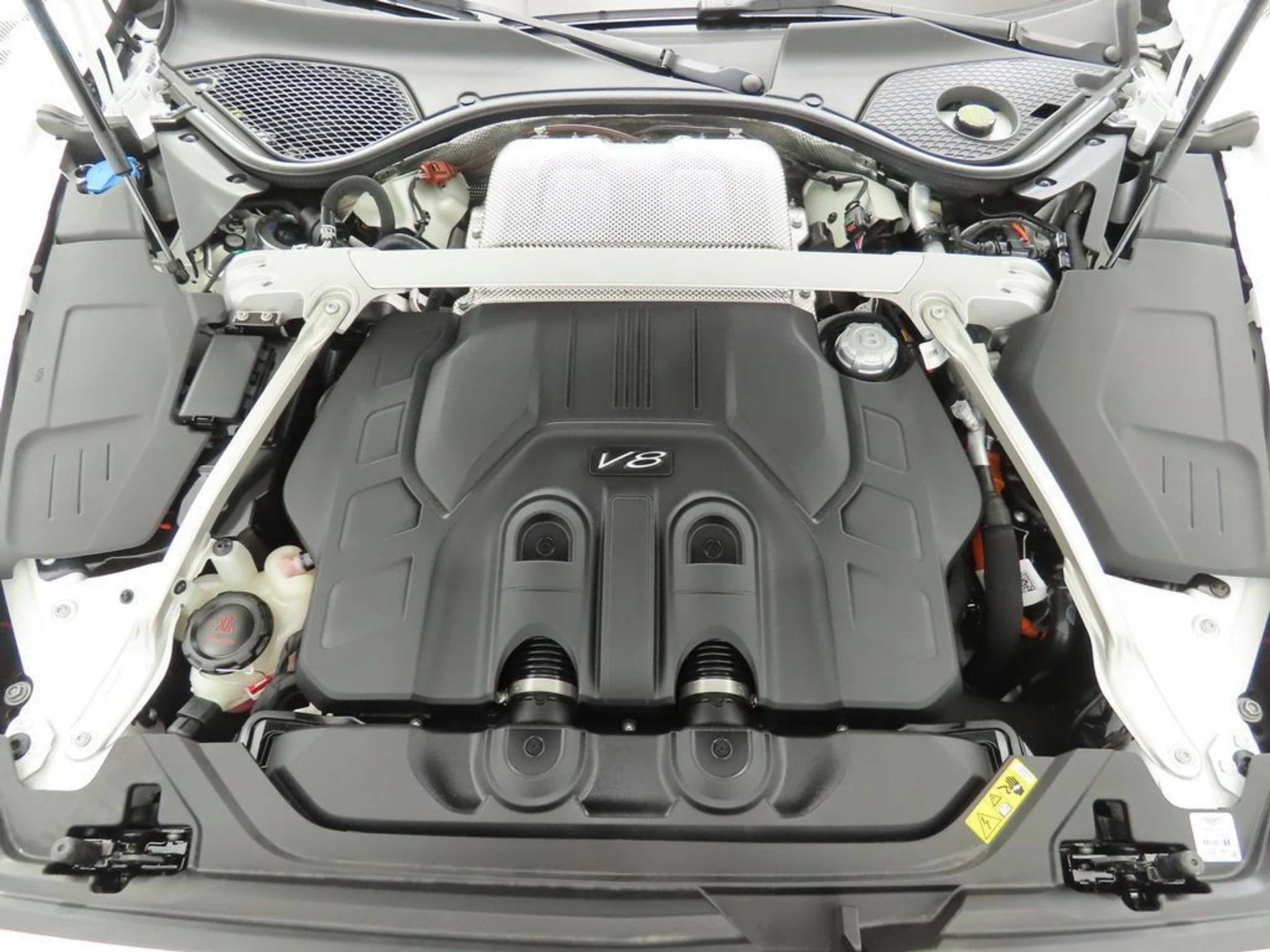 mph028_4200087930_new_2026_bentley_flying_spur_azure_8119_22909989_29_1024_3092946bc2