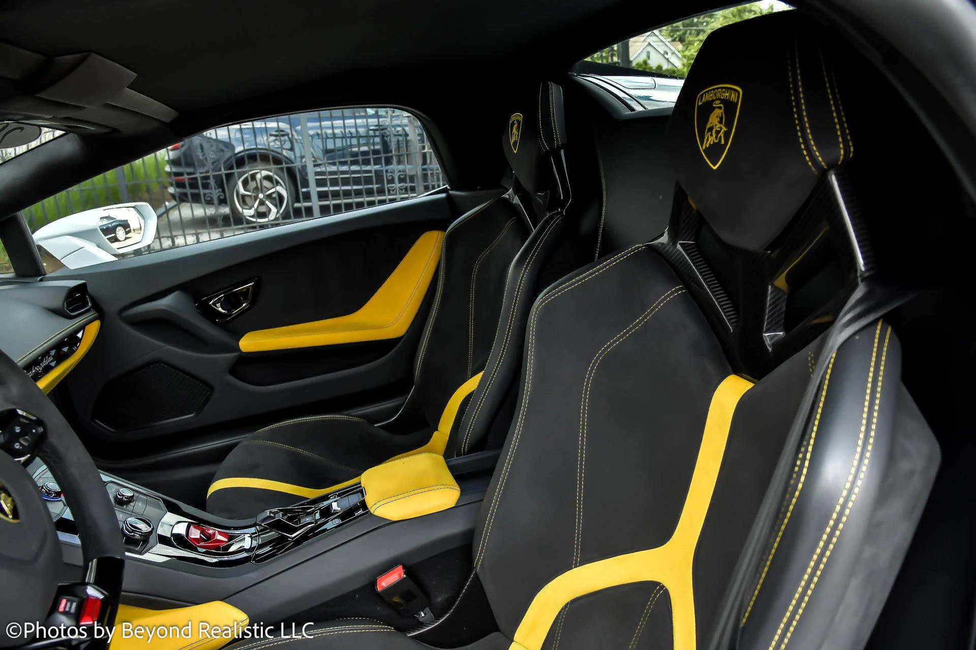 mph028_420228093_Used_2019_Lamborghini_Huracan_LP_580_2_S_1766655568_025fd0f447