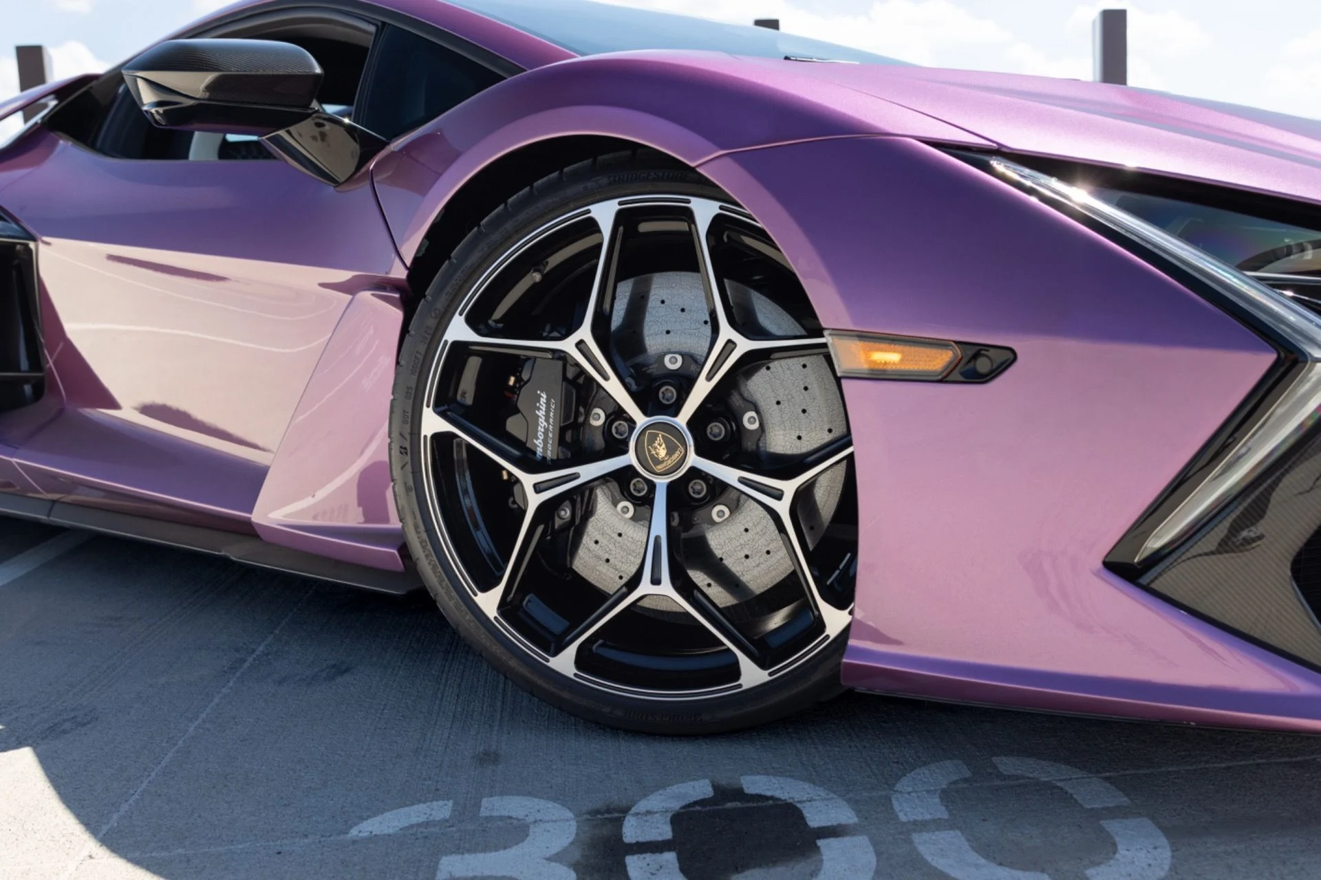 mph028_4210413376_Used_2026_Lamborghini_Revuelto_1788470491_3adf0969ab