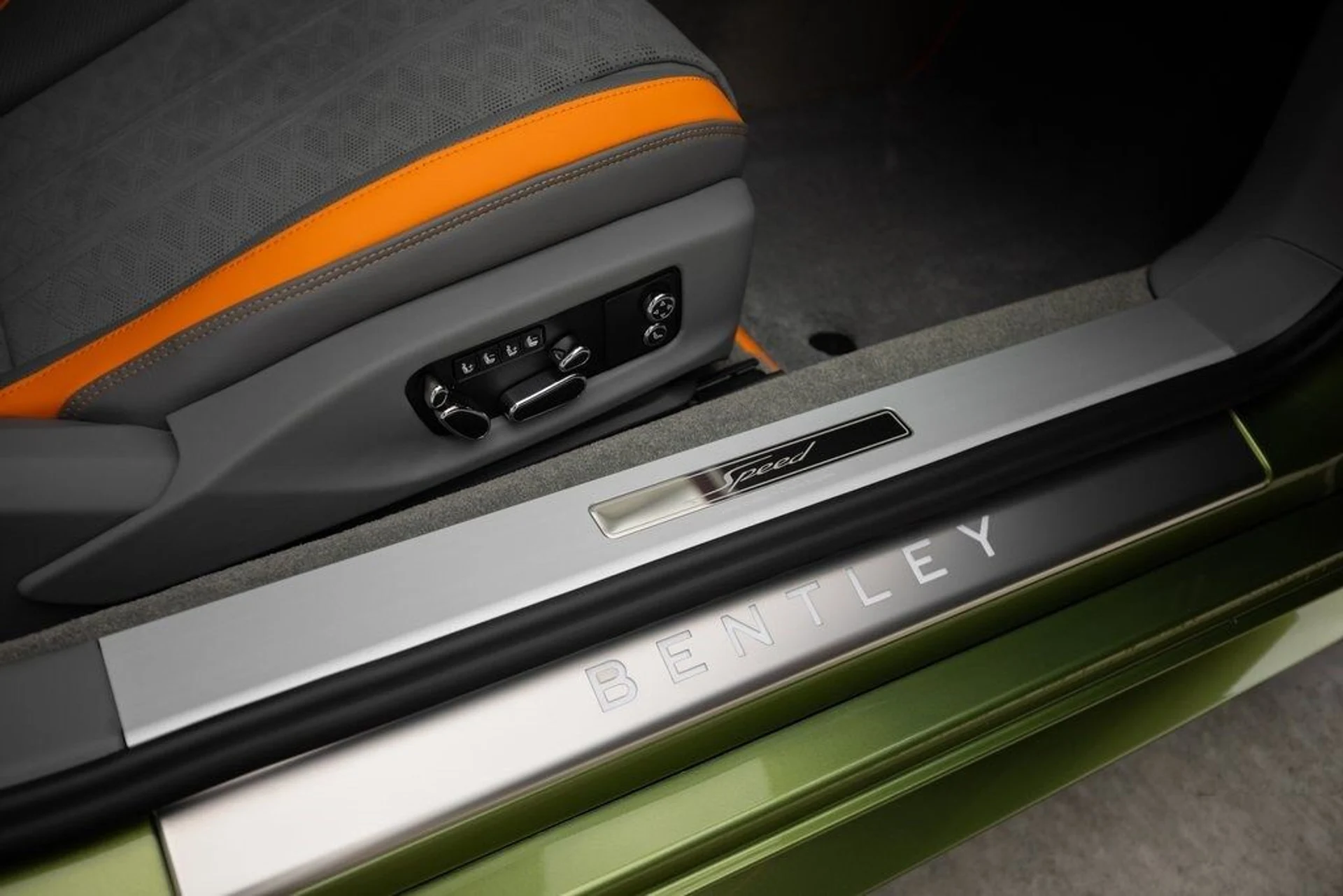 mph028_4212175095_a349f68af5c334e4cc1f22df42910aadx_acb4e4e6e1