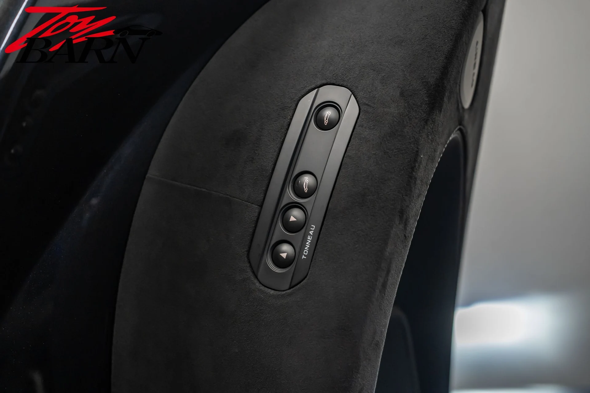 mph028_4213839929_d2df155c392eec36d6b731ccafb7dca5x_9914f87a2f