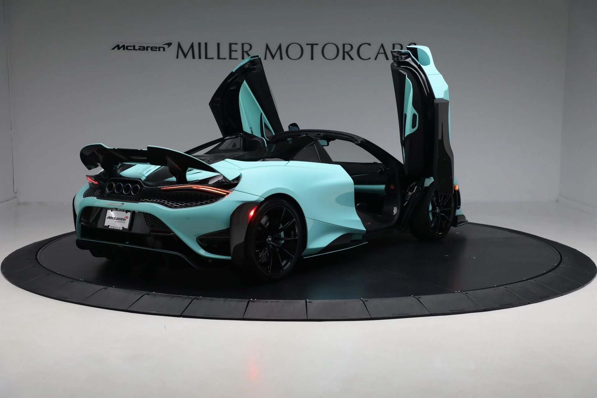 mph028_4217359358_Used_2022_Mc_Laren_765_LT_Spider_2be74b5c4b