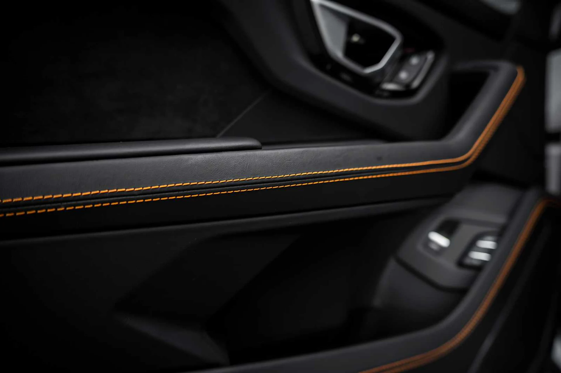 mph028_421786333_d59e0fc6343c094b218205a5d0ae297fx_295339a8d4