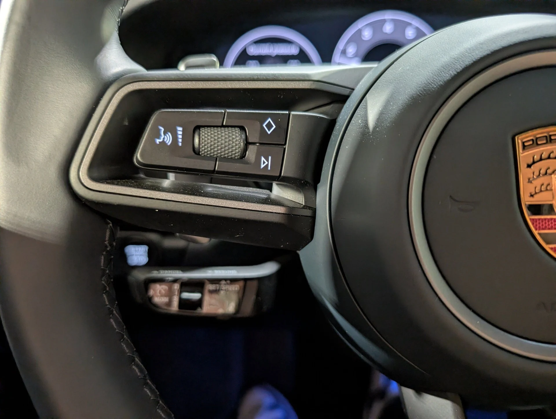 mph028_423951585_772cfda889f7f2d97f188b026f6a2112x_6722047c09