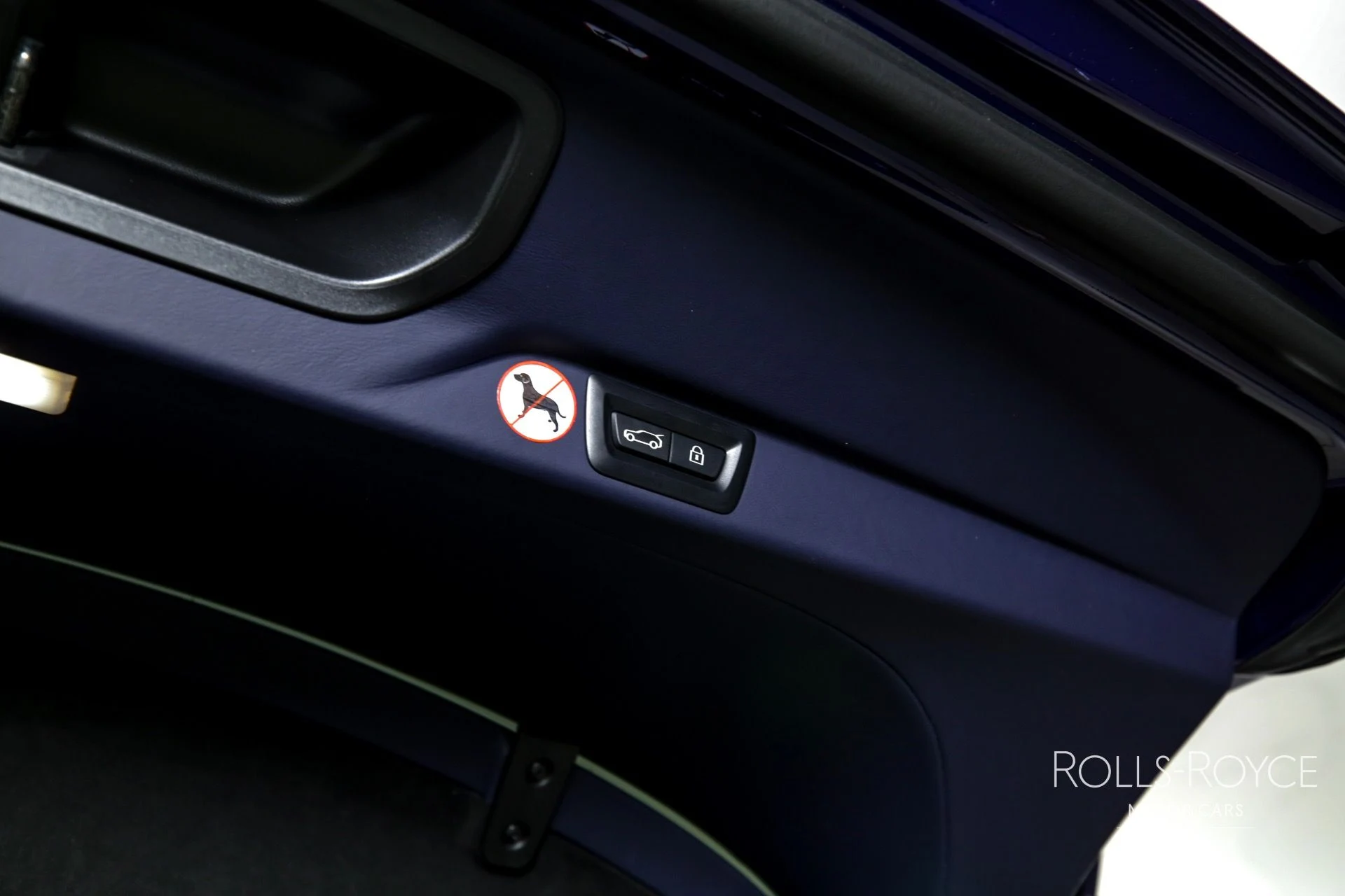 mph028_424201418_Used_2024_Rolls_Royce_Black_Badge_Cullinan_BLUE_SHADOW_1726069494_9ddfa60e32