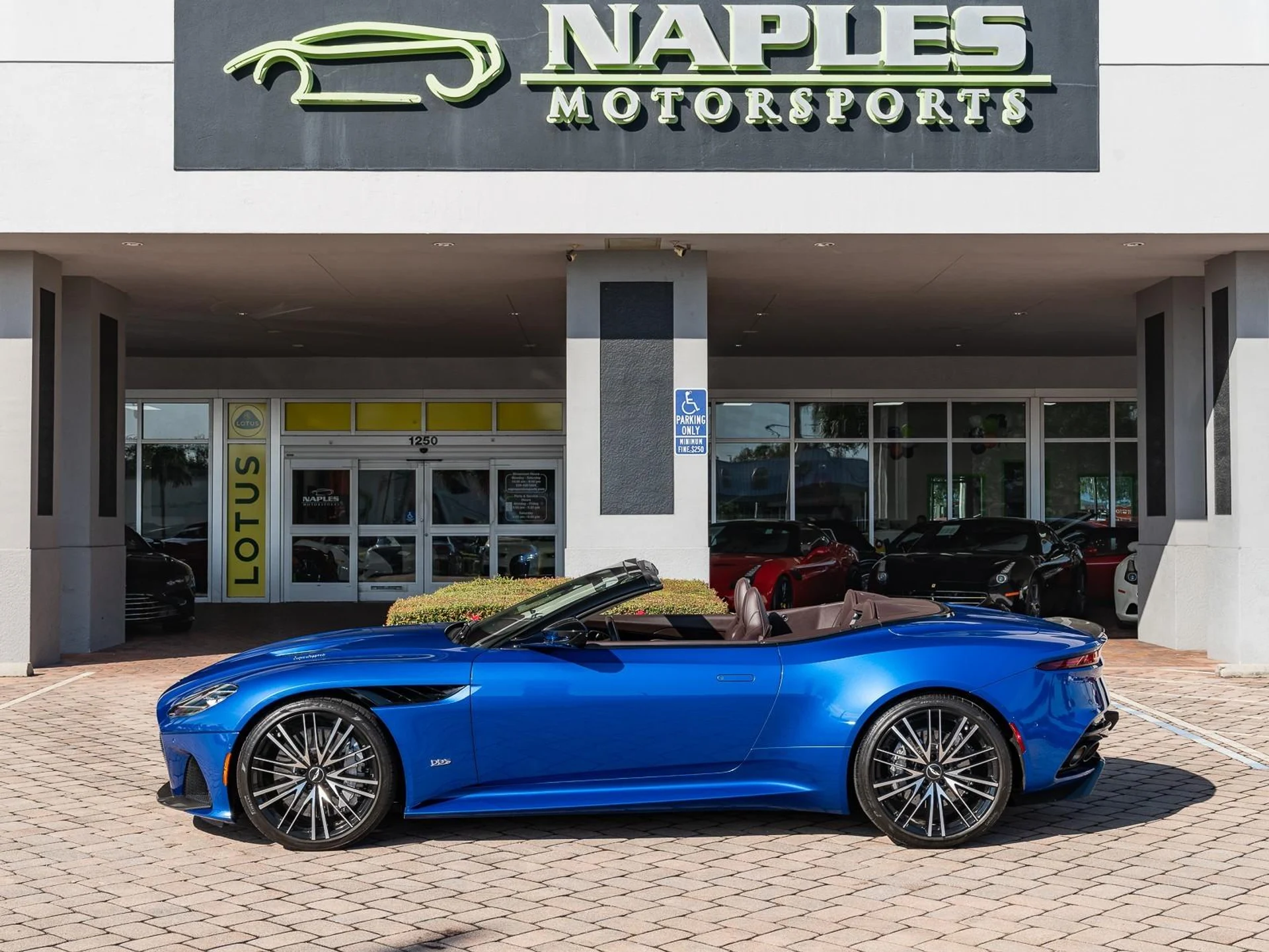 mph028_4250552835_Used_2020_Aston_Martin_DBS_Superleggera_1761685628_0f06dd5d10