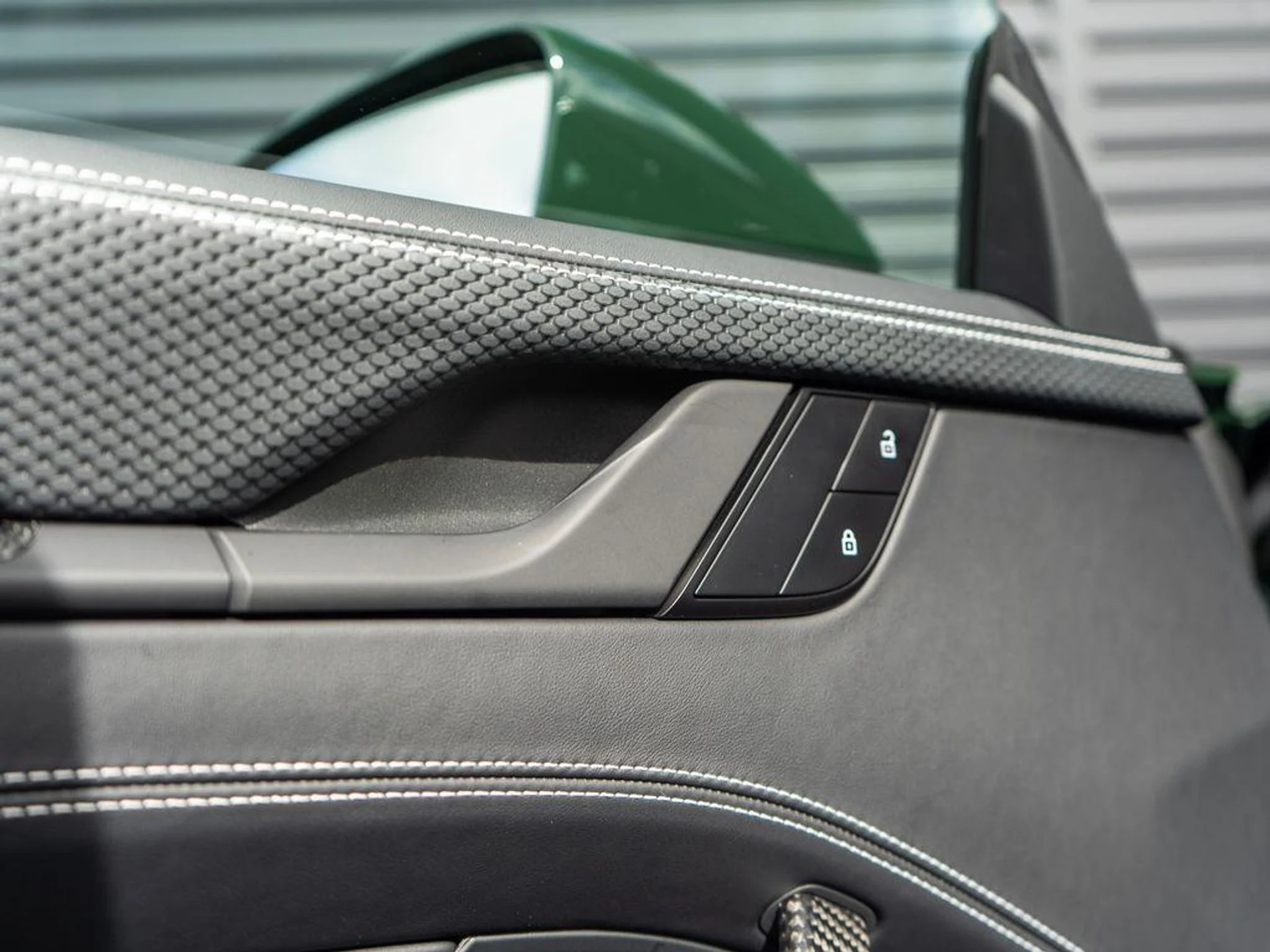 mph028_4252969898_O9_OH_95zum4zlzc1yg_Us_QIZ_Eins_U_f4e59f36f9