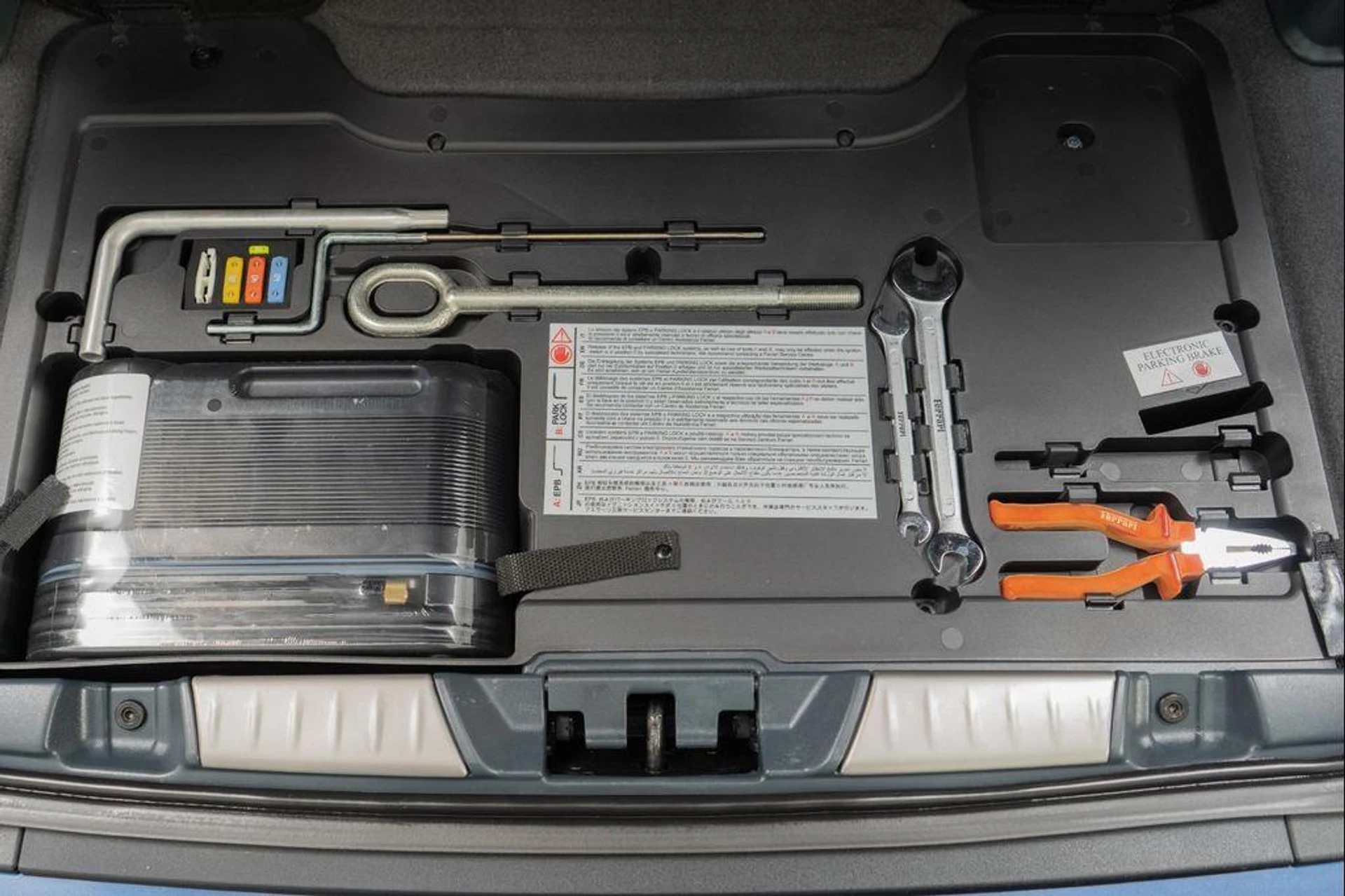 mph028_4261567702_WO_3_Bl6o_Bw_WQG_8n8_P_56cdoaal_A_10fb6bc212