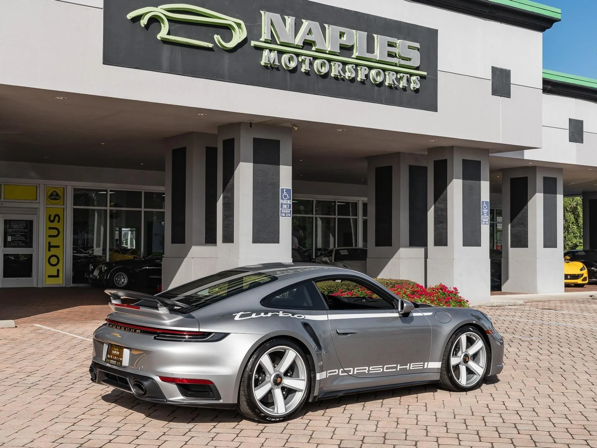 mph028_4271531173_Used_2025_Porsche_911_Turbo_1762268517_5d7cb1891a