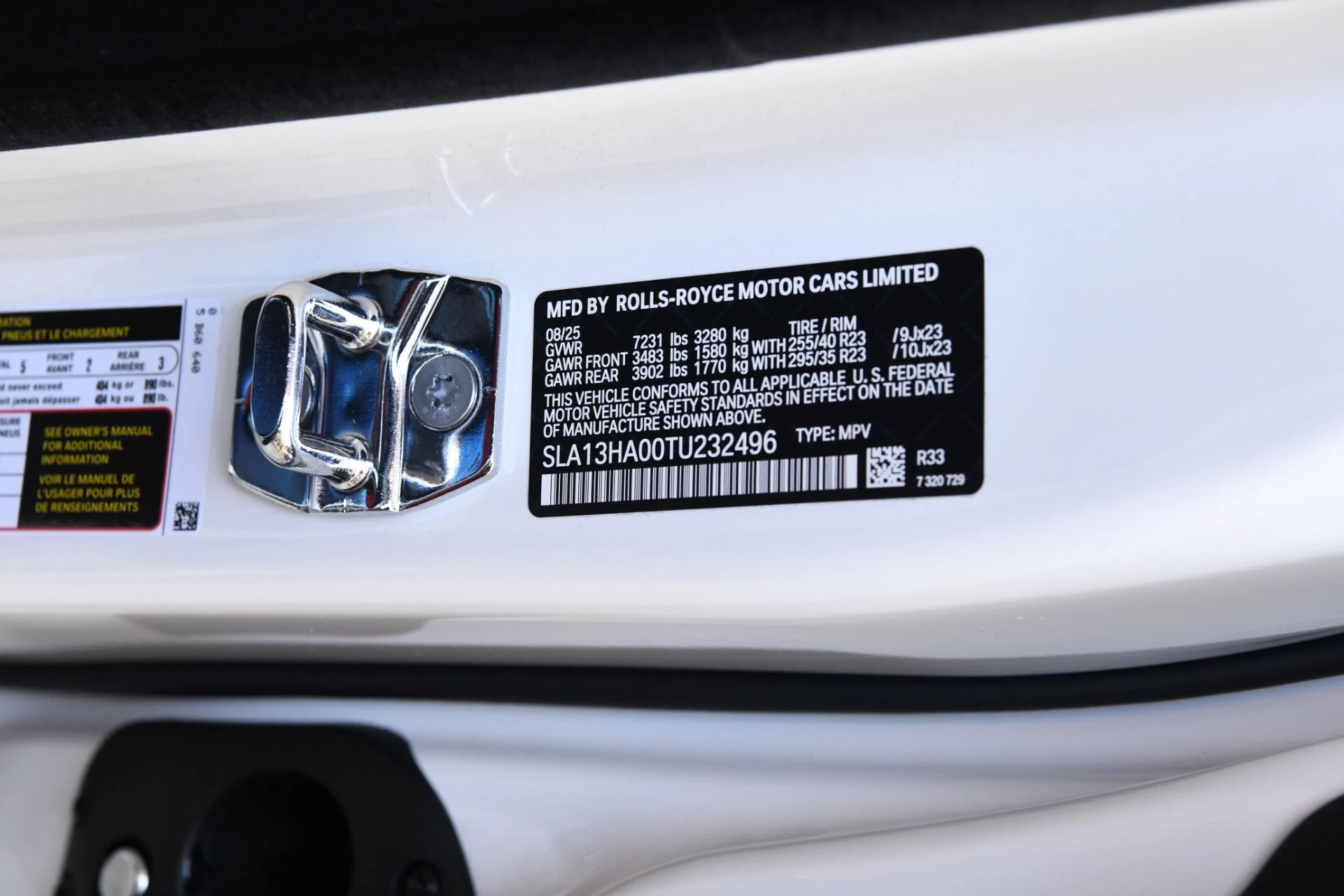 mph028_4274506759_11961_p30_l_814d26e4f3