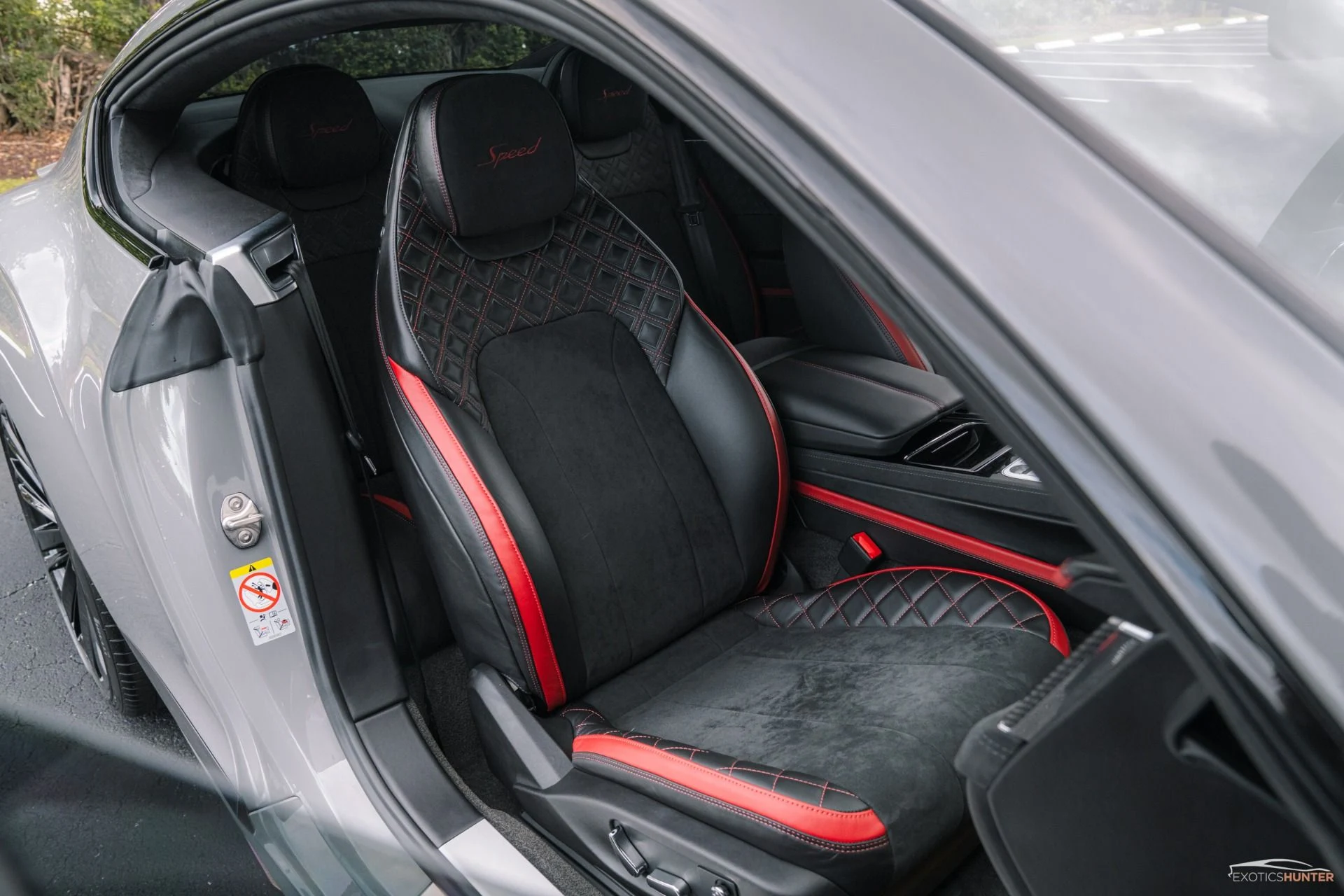 mph028_427698878_Used_2022_Bentley_Continental_GT_Speed_in_Camrian_Grey_w_Factory_Carbon_Kit_Rotating_Display_1762295522_b774952632