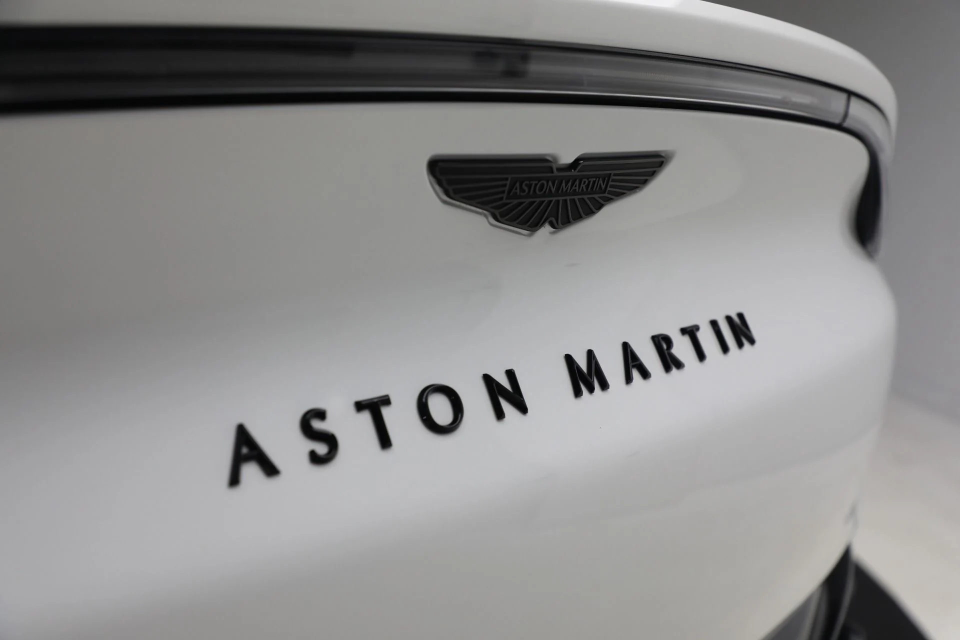 mph028_429885001_New_2025_Aston_Martin_DBX_707_707_f1ffa91fcd