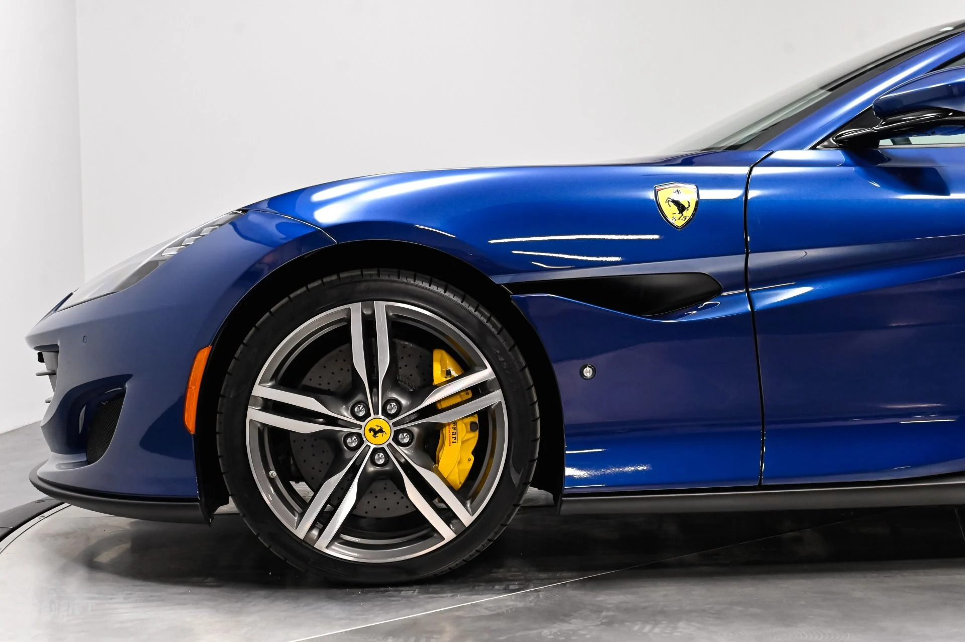 mph028_453507193_Used_2019_Ferrari_Portofino_Base_1790278406_c02935bc5e