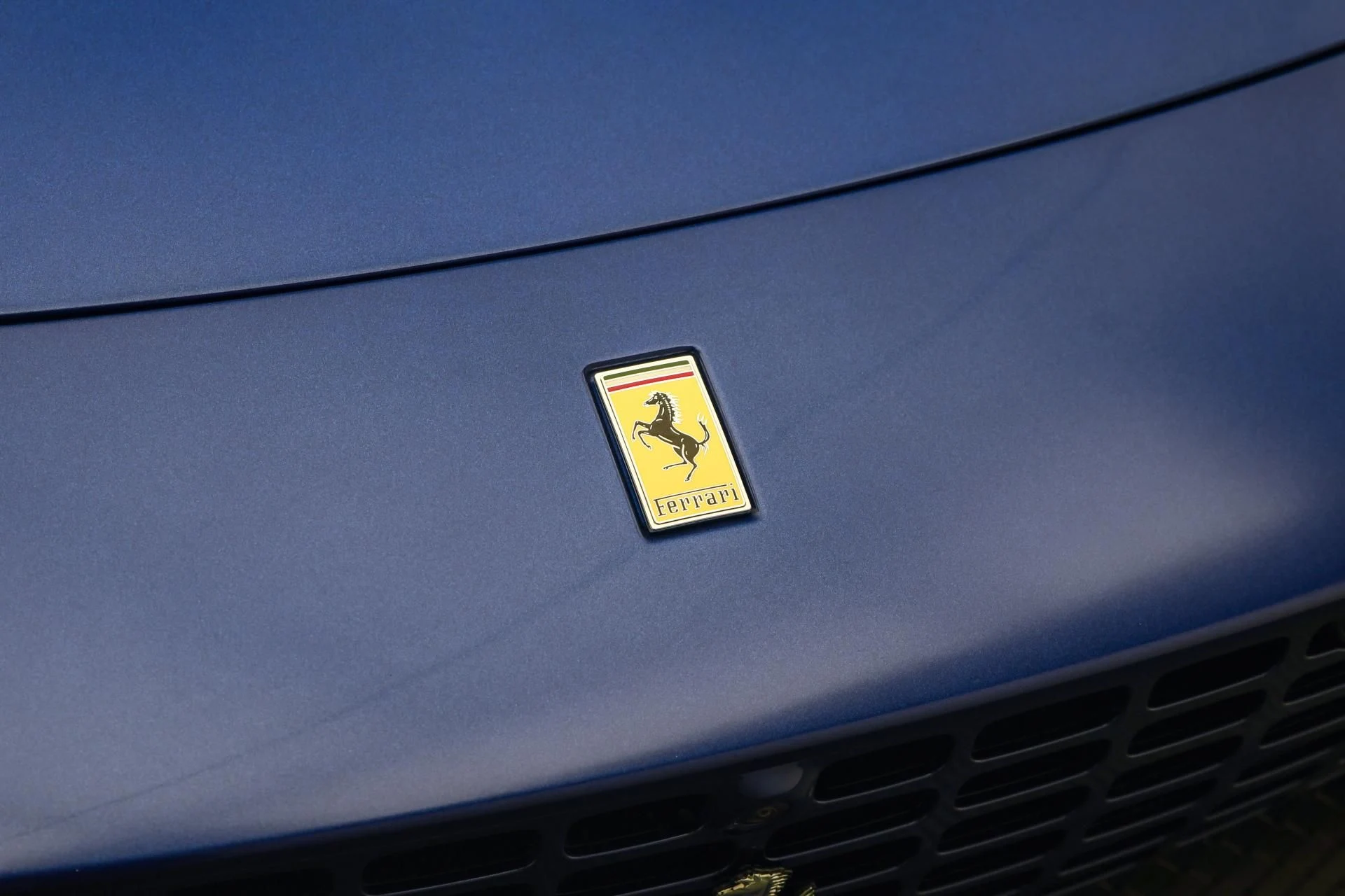 mph028_455134765_Used_2025_Ferrari_Roma_Spider_Spider_1754640510_c5497a6aa5