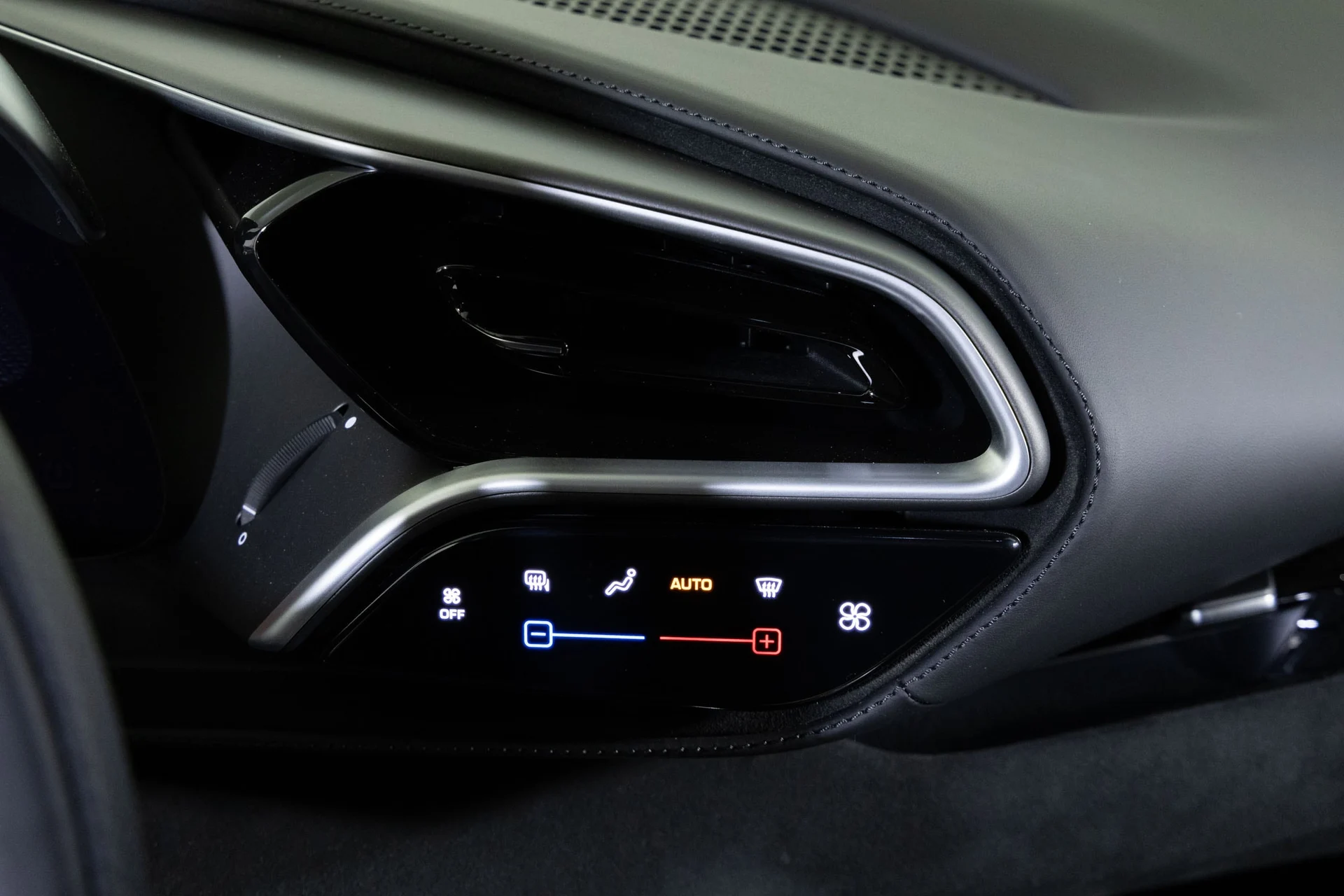 mph028_477727286_c65d67b6c9d903c8f817ca99cbe79182x_2f8c9dfbb0