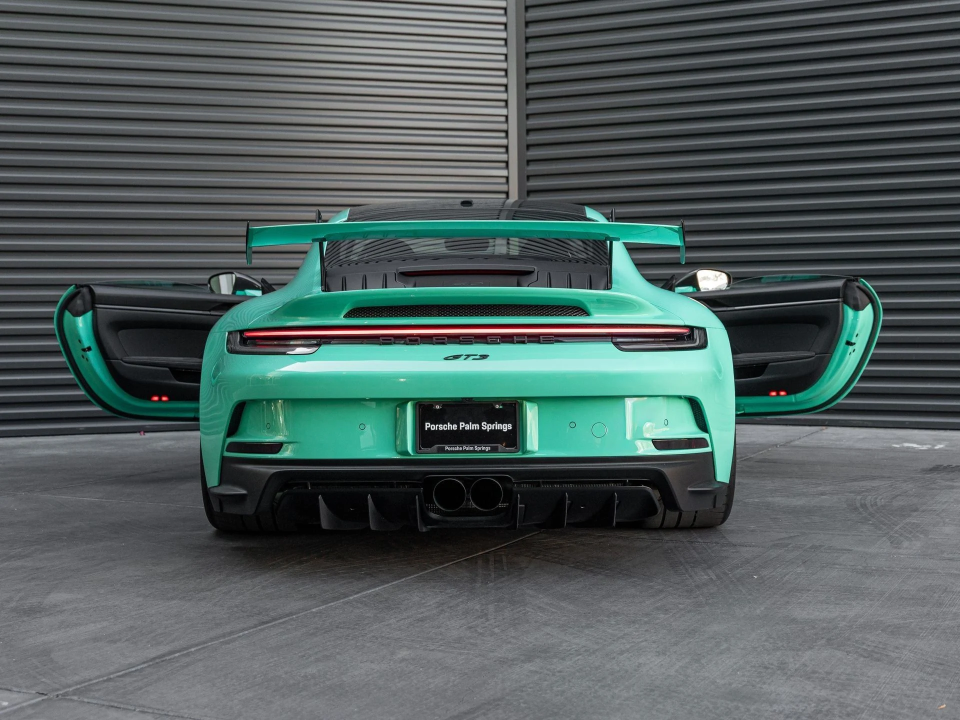 mph028_47819729_29_fc3410ac65