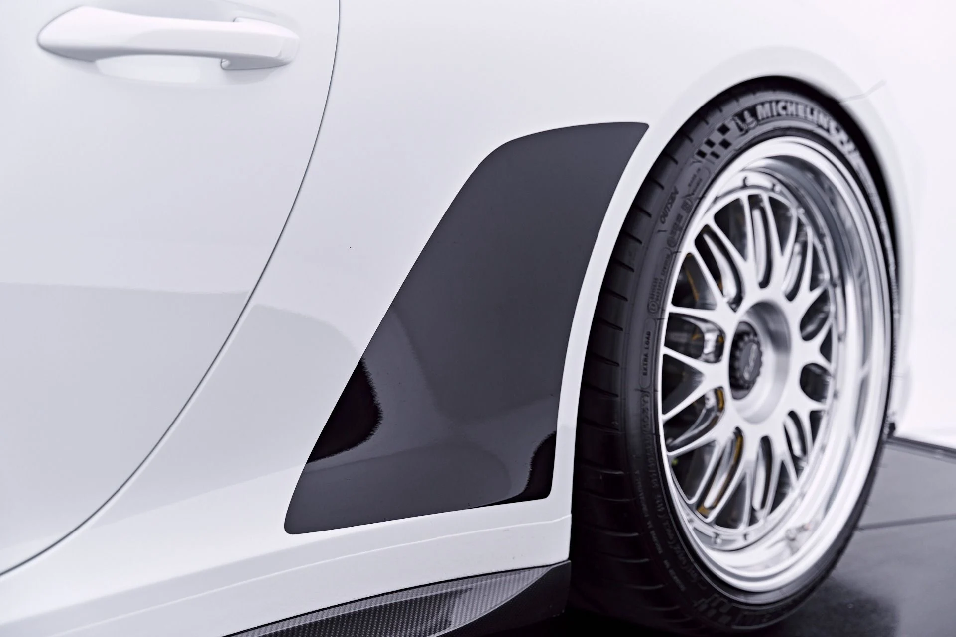 mph028_481626268_Used_2018_Porsche_911_GT_3_1782763325_a76d87588f