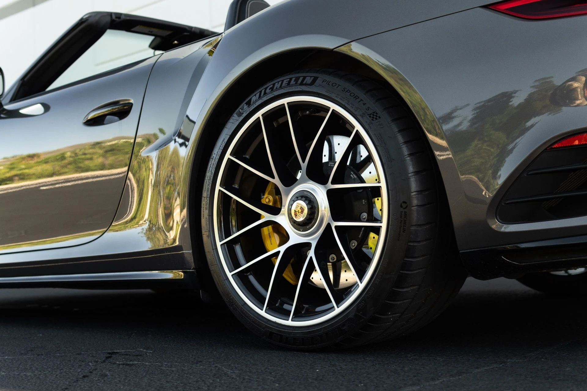 mph028_496192695_Used_2019_Porsche_911_Turbo_S_1766778415_f508c64c57