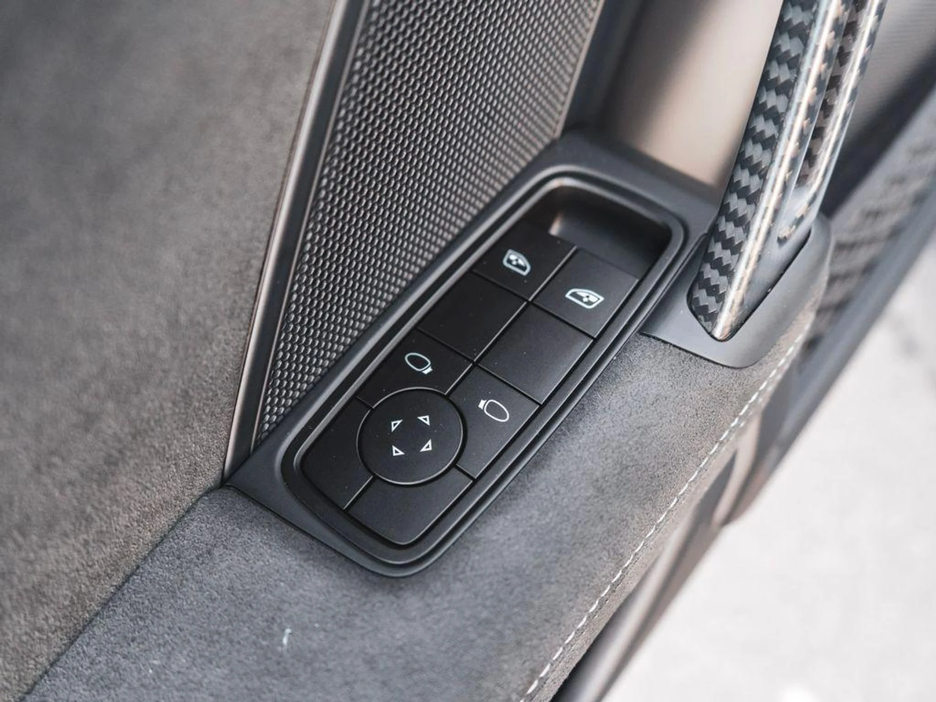 mph028_508020289_hs_dd_Ad_Om_Hh_HS_5kr_Iazl_A_e_Jc_Dk_bb6ca20ee7