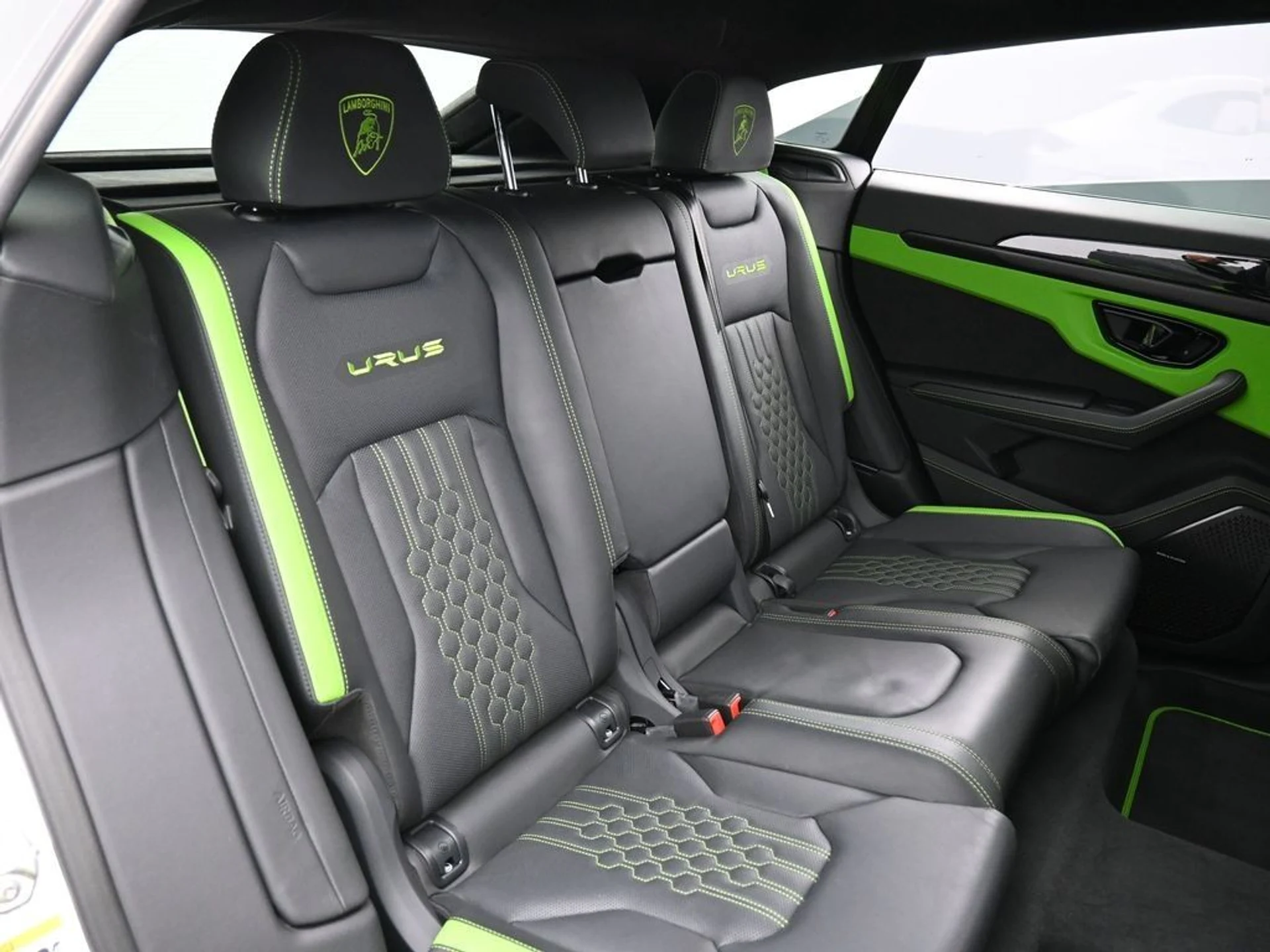 mph028_523670805_image_28_072bd5e182