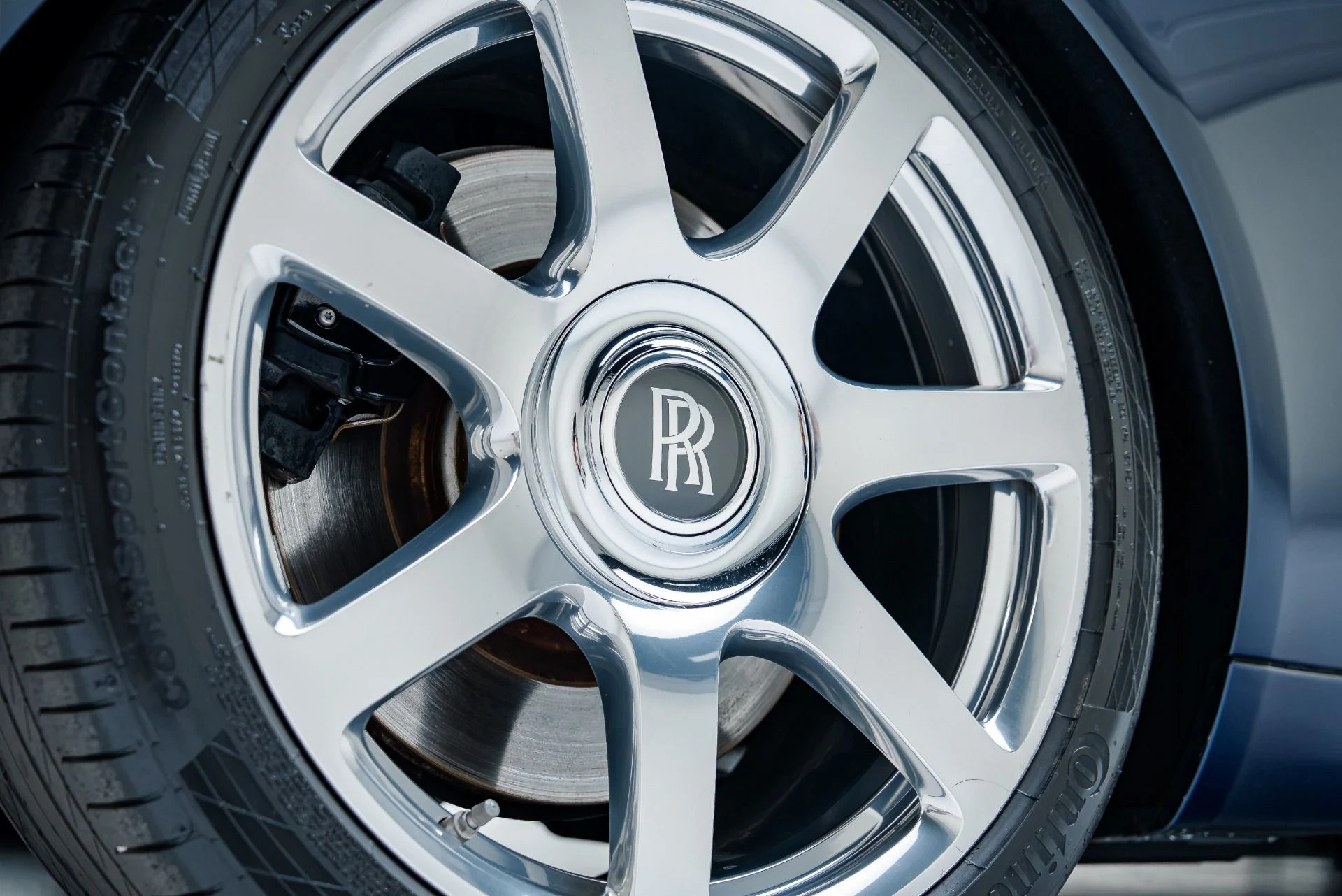 mph028_533767155_Used_2014_Rolls_Royce_Wraith_1791401979_140c40d6f0