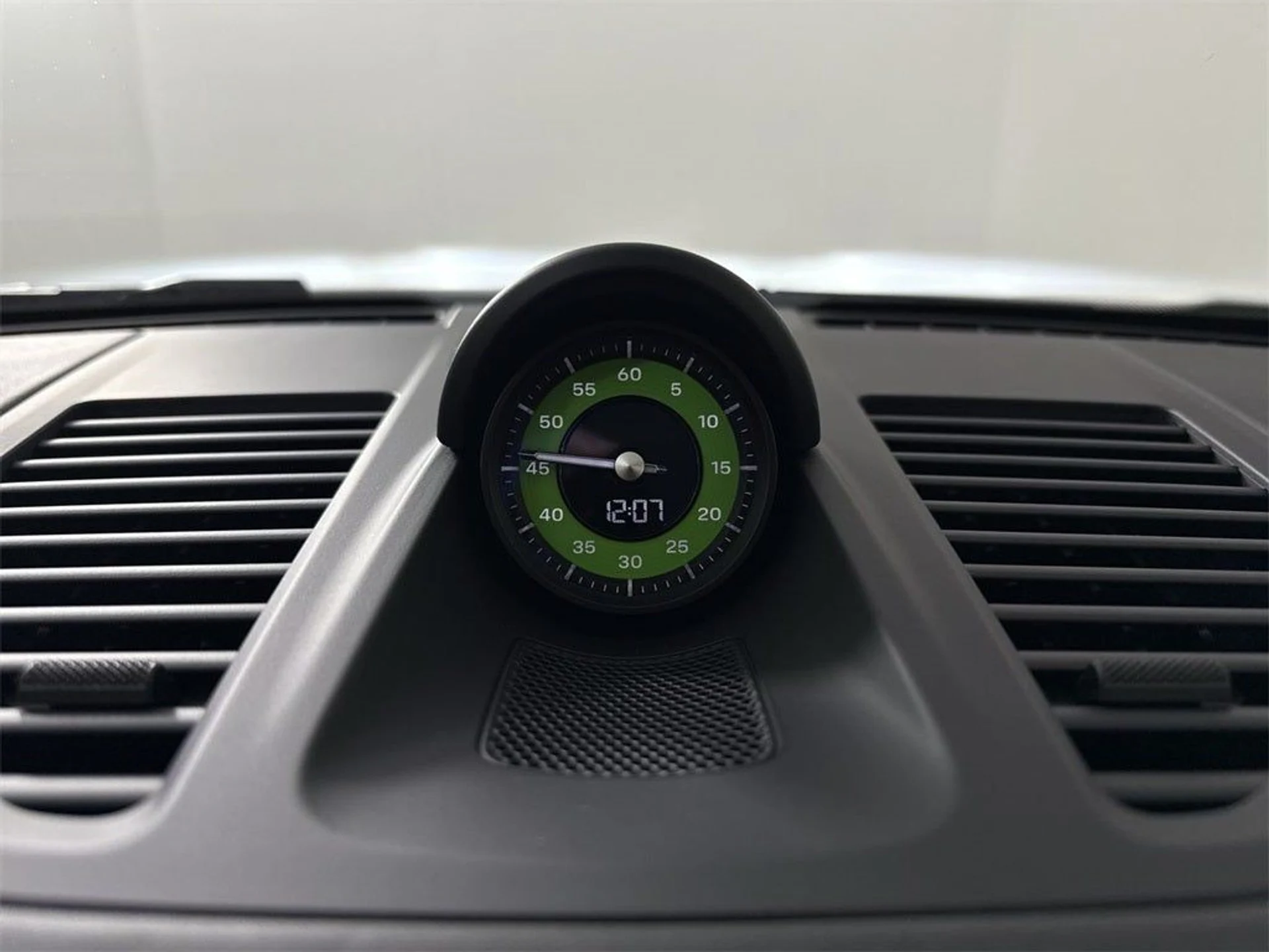 mph028_537666246_29_9dd3396330