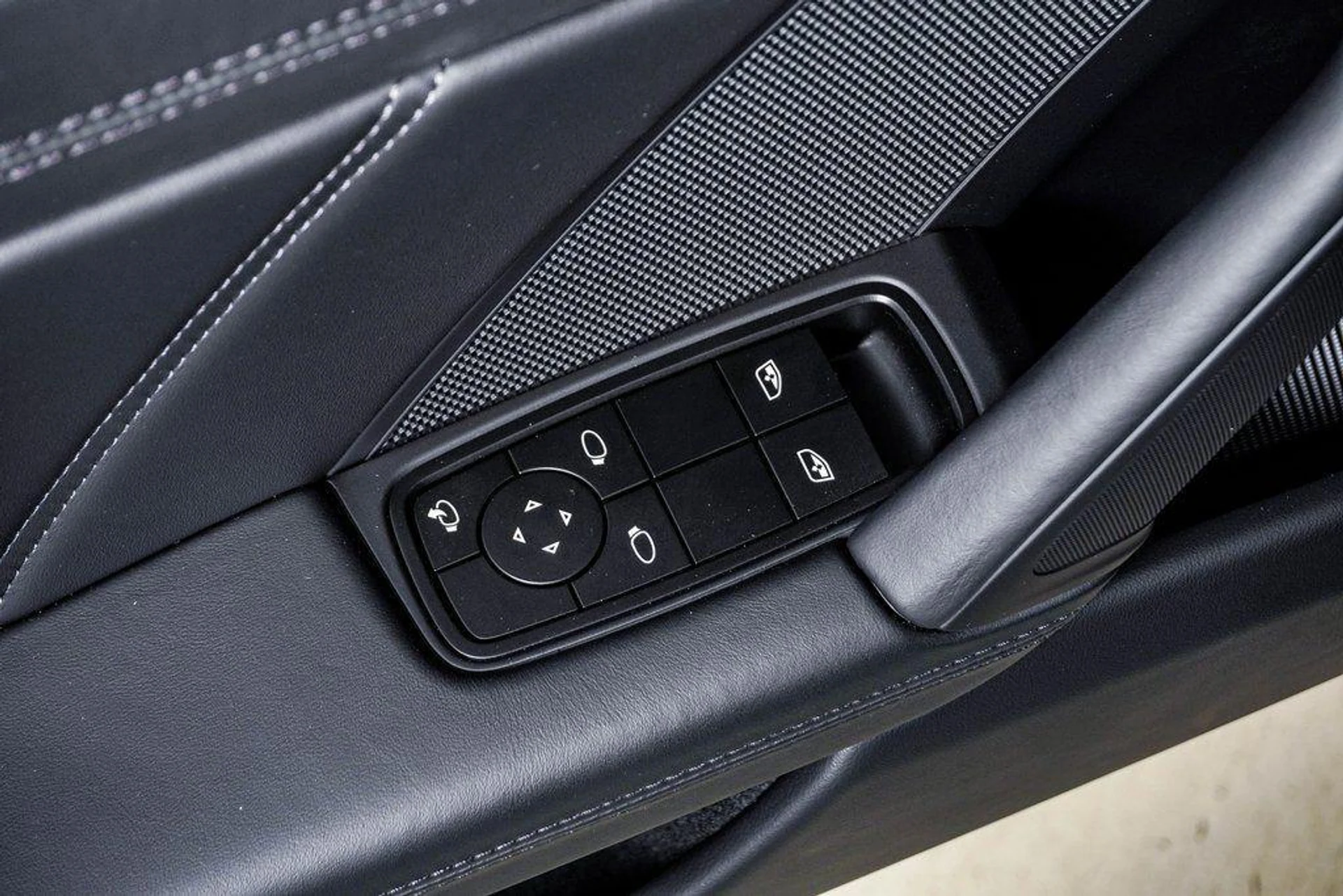 mph028_550291027_6_M6q_OU_Zn_F35b_V_Whomk_Tgc5_D_w_KI_9dd8aa77c3