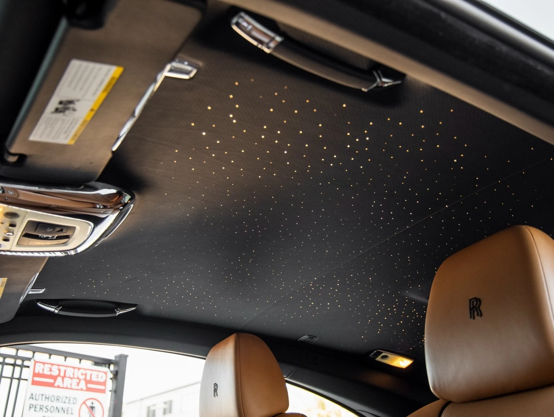 mph028_550780517_29_07dca23c9e