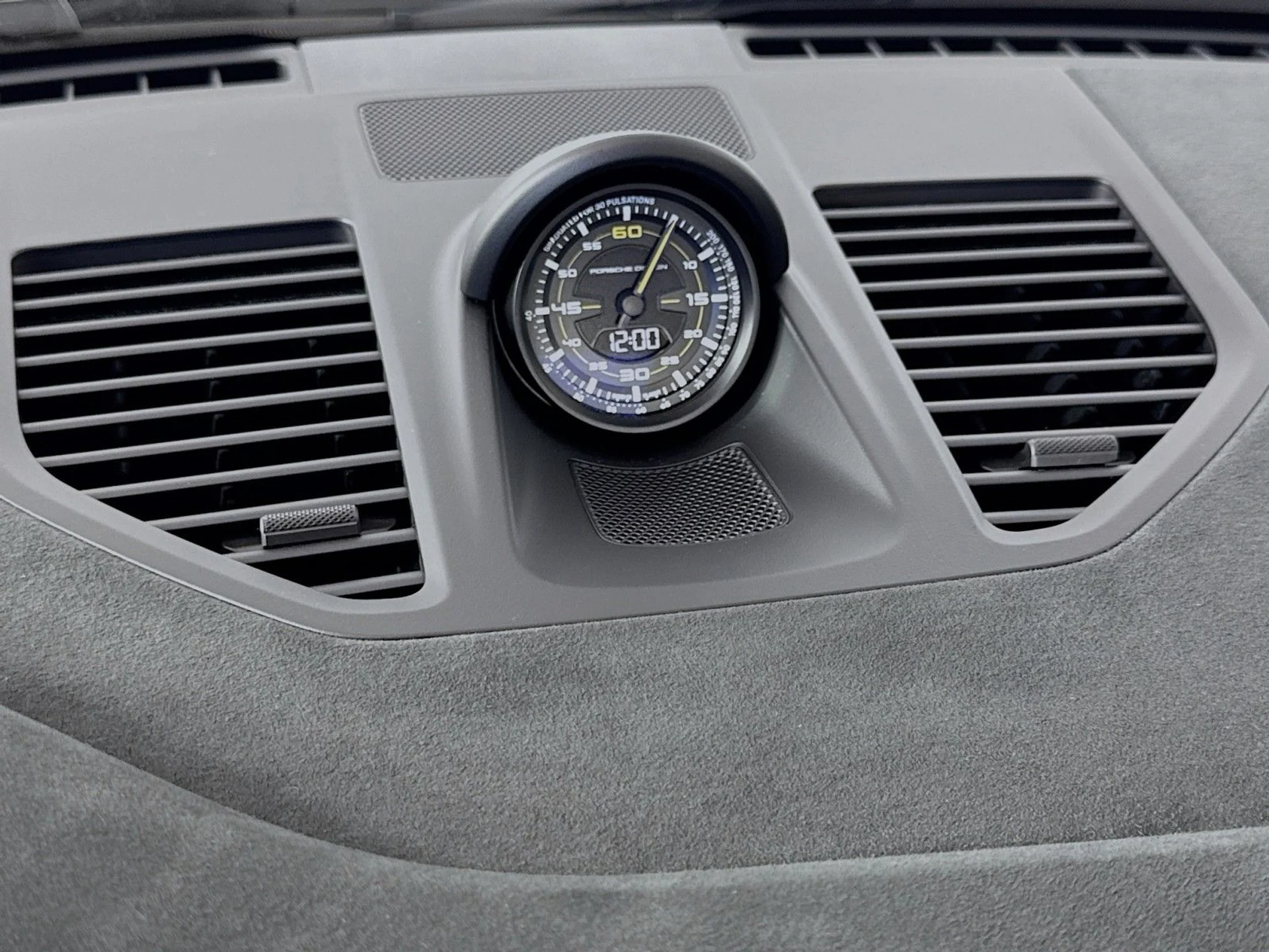 mph028_5525022_c331ee2ad79e3e905c4208187b1e7adc_93d0c9b507