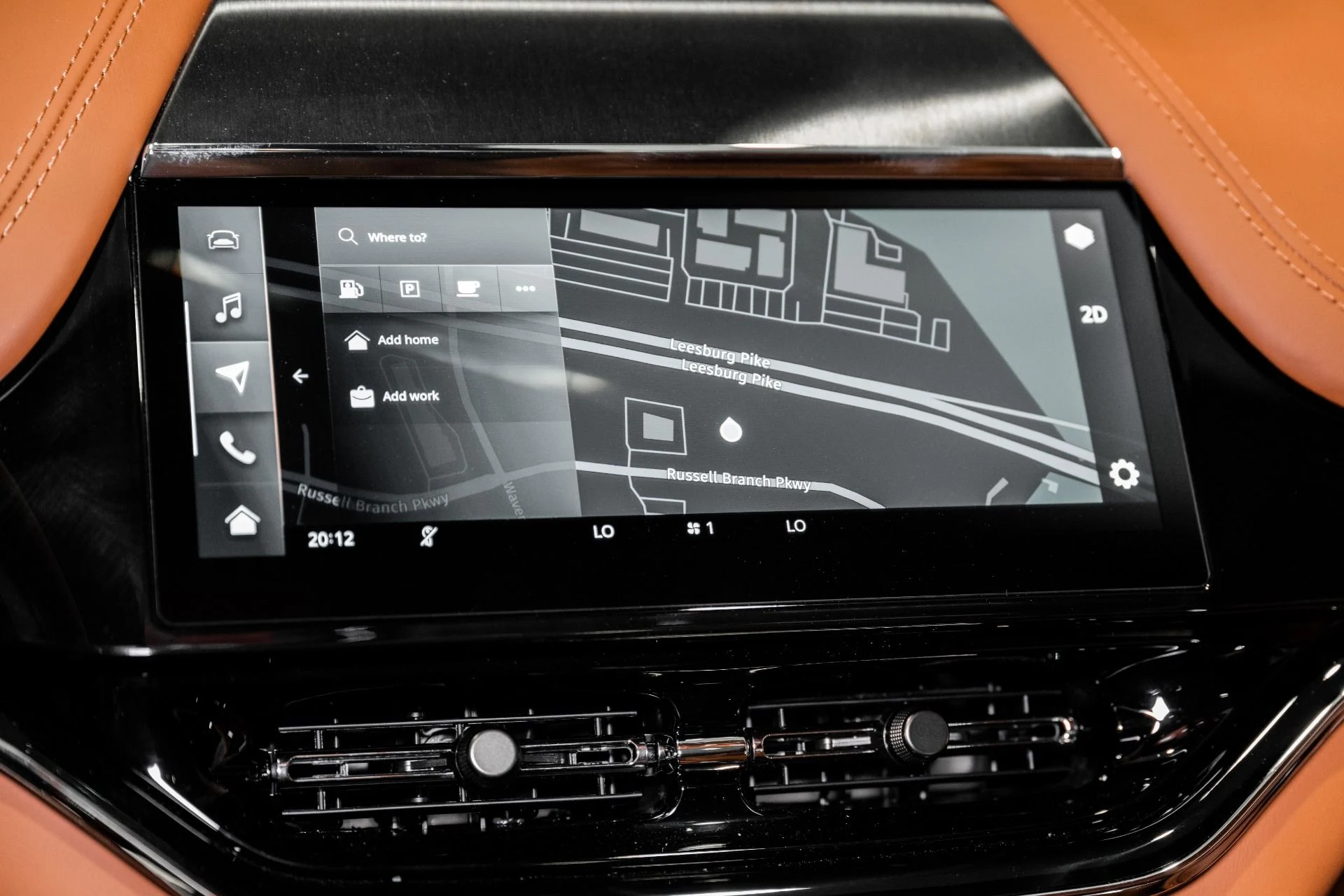 mph028_56495223_New_2026_Aston_Martin_DBX_S_1775443121_1b9f28eed0