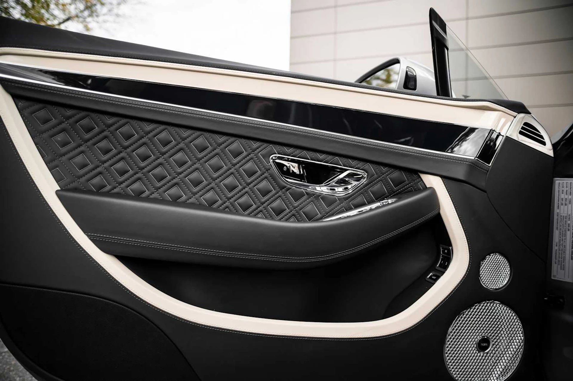 mph028_572686990_f722e7cd9744e4e9a1f0e79d629187fdx_de110aa45f