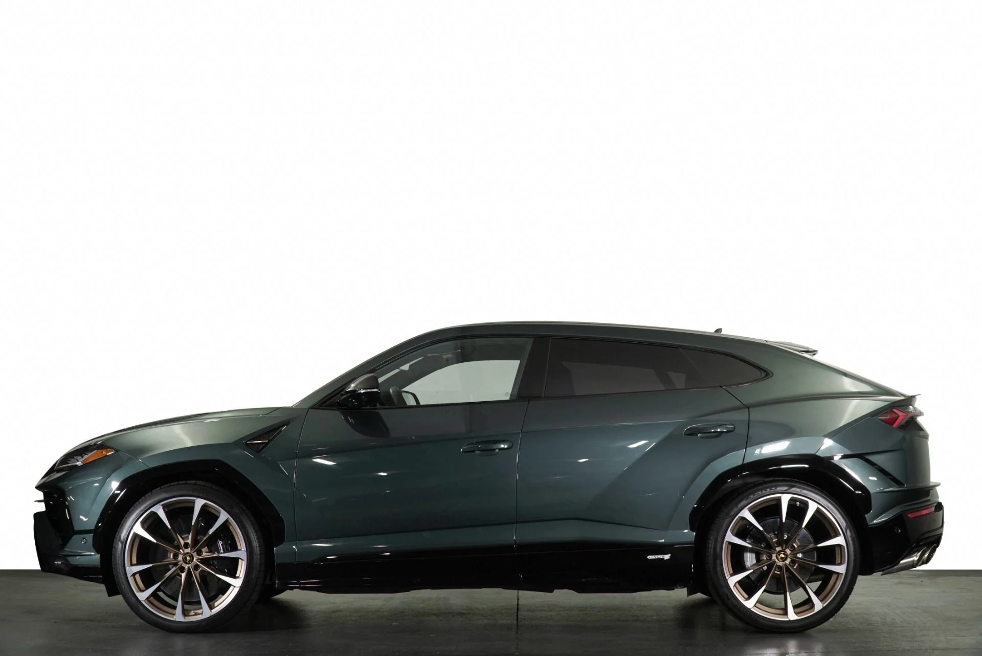 mph028_578686878_Used_2023_Lamborghini_Urus_S_1774471795_b7cc6cf7ac