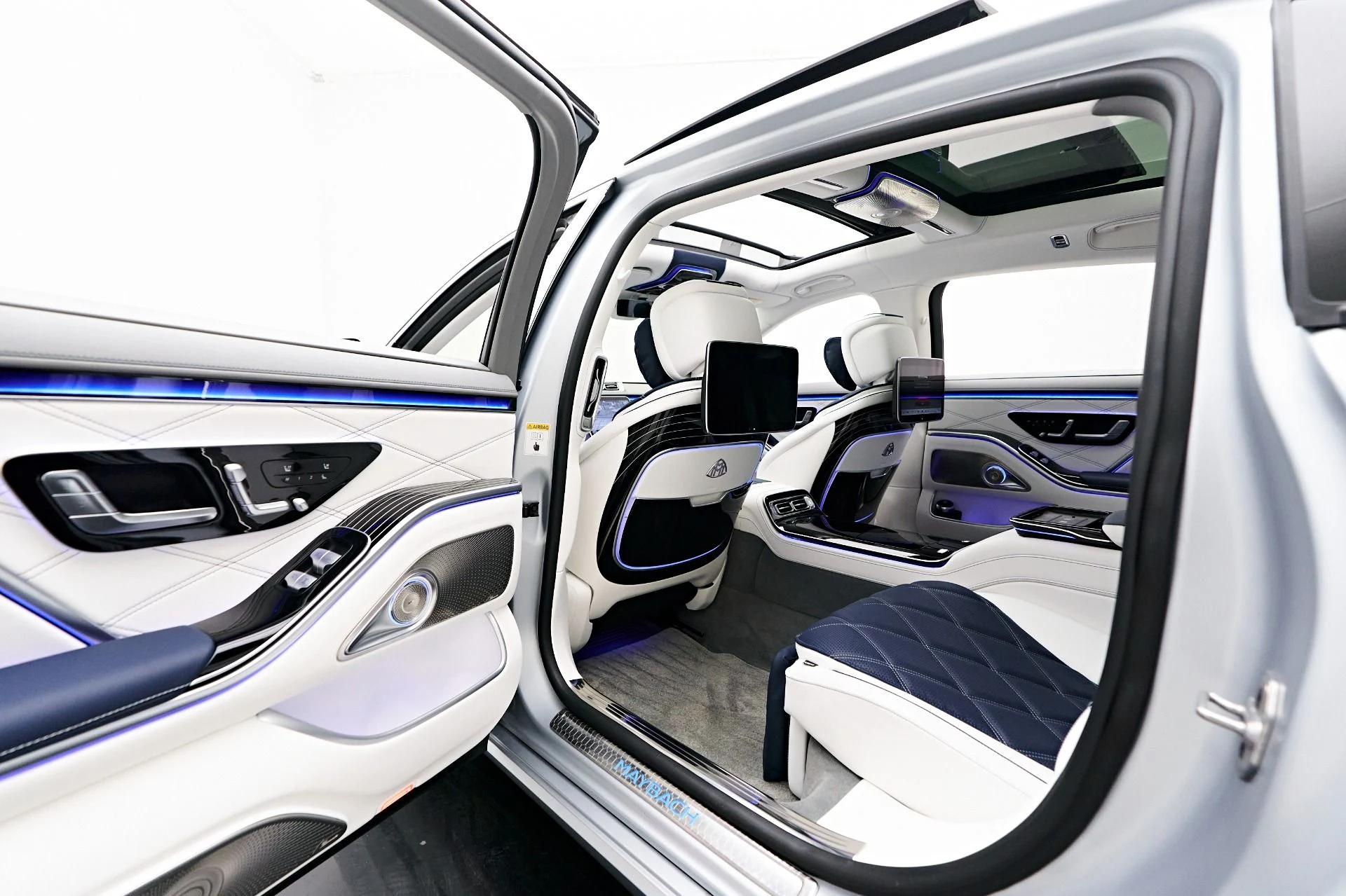 mph028_582188087_Used_2024_Mercedes_Benz_S_Class_Maybach_S_680_1729209539_8bd7d6d47b