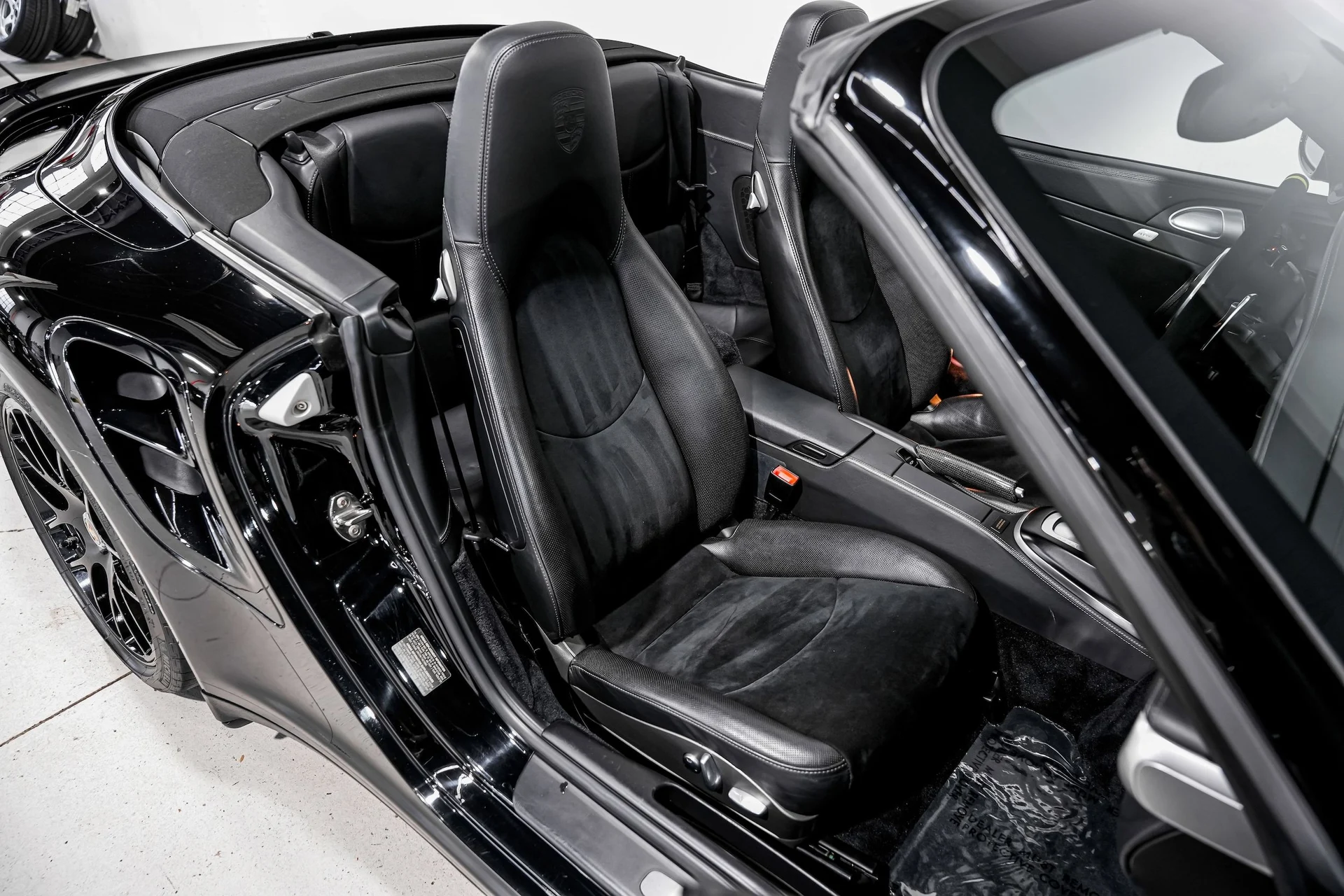 mph028_597070871_e715254124b8b18d85b8a96d1b745bd0x_fc9b86f055