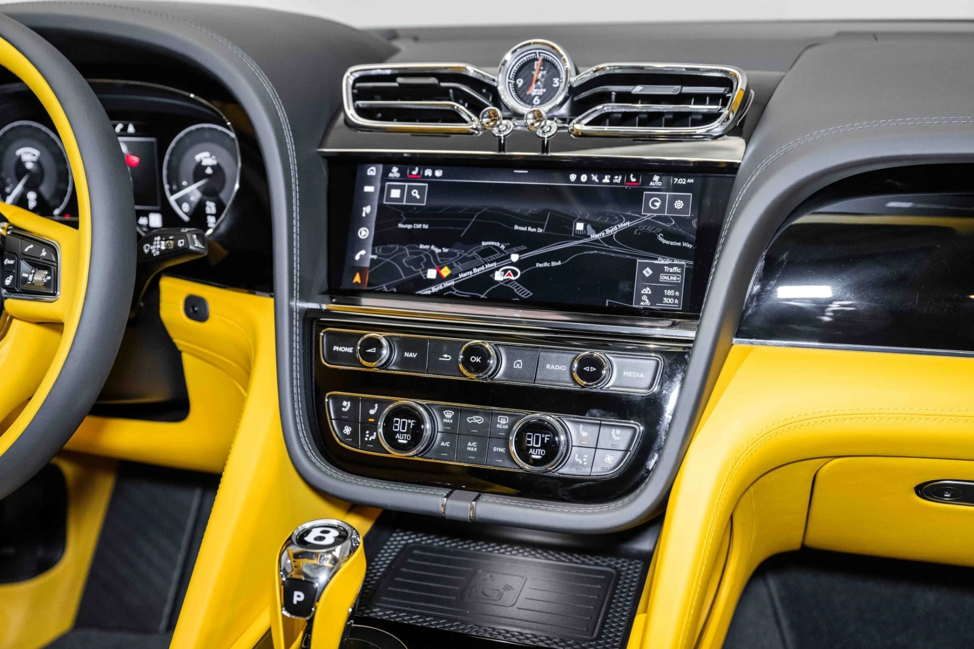 mph028_600692280_Used_2023_Bentley_Bentayga_S_V8_1698872285_196b20dee4