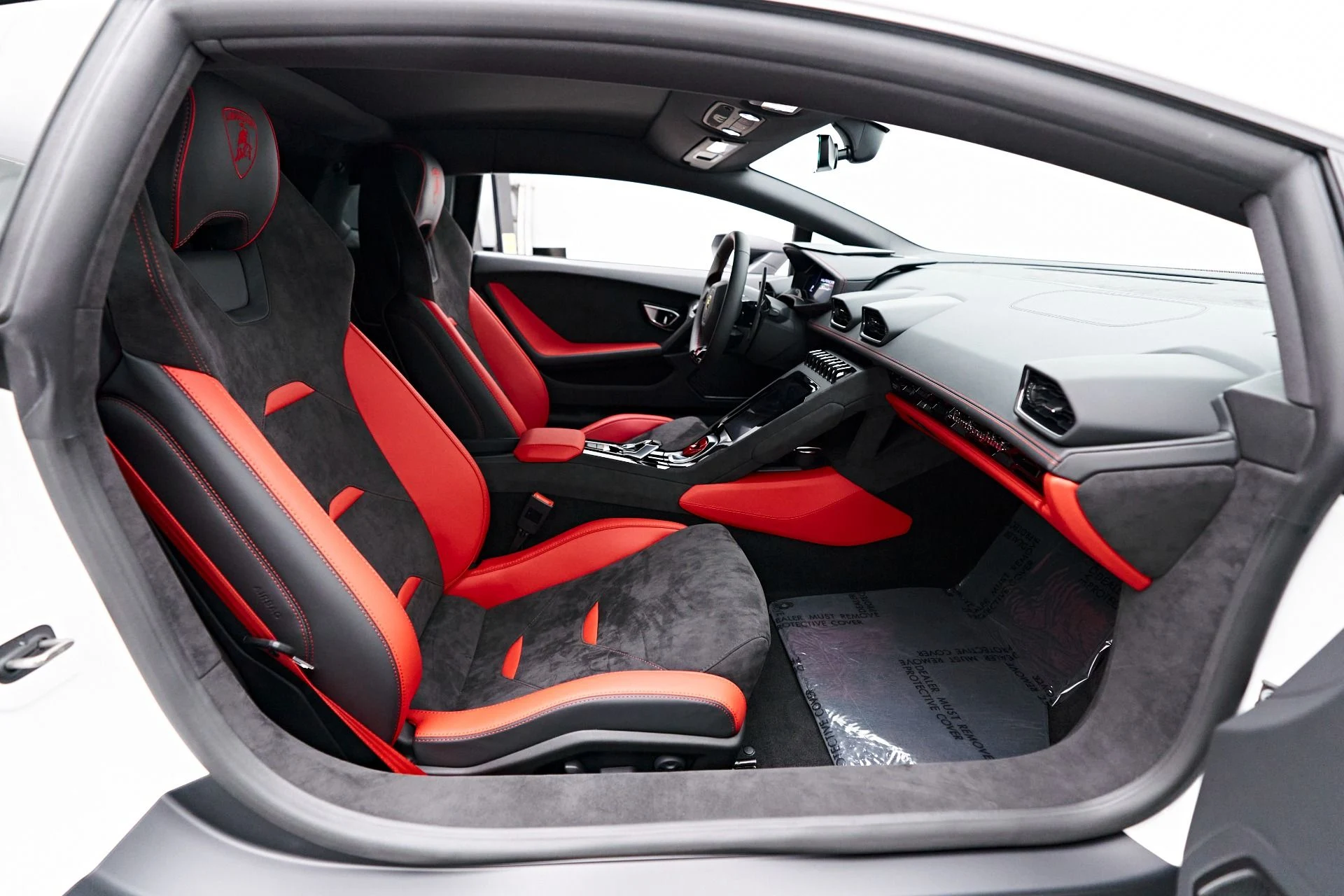 mph028_602006006_Used_2023_Lamborghini_Huracan_Sterrato_Base_1708481025_843440a2b8