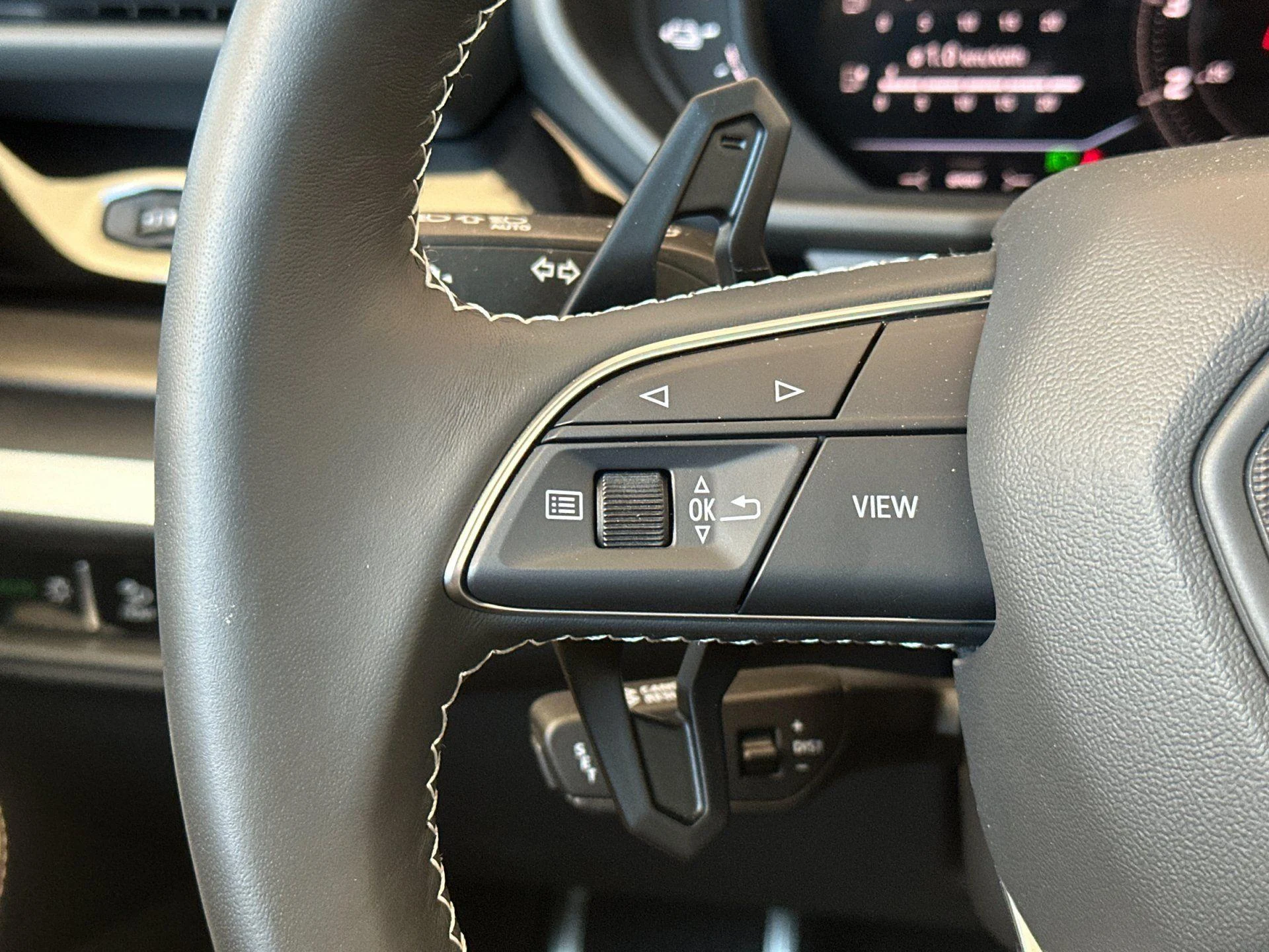 mph028_602405909_New_2025_Lamborghini_Urus_SE_1777105886_068683984b