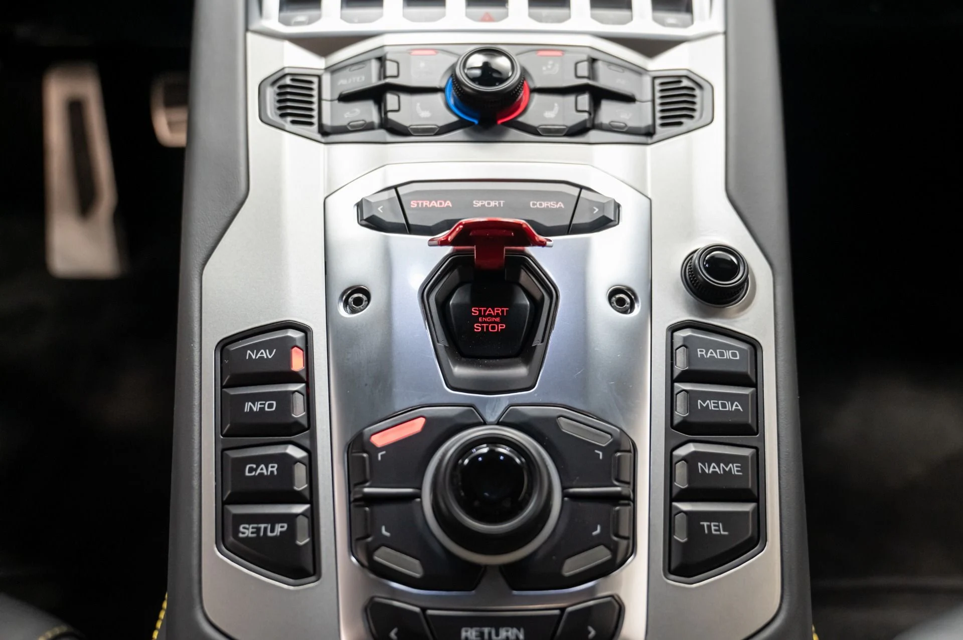 mph028_603980668_Used_2014_Lamborghini_Aventador_1769104446_7b21a7eee7