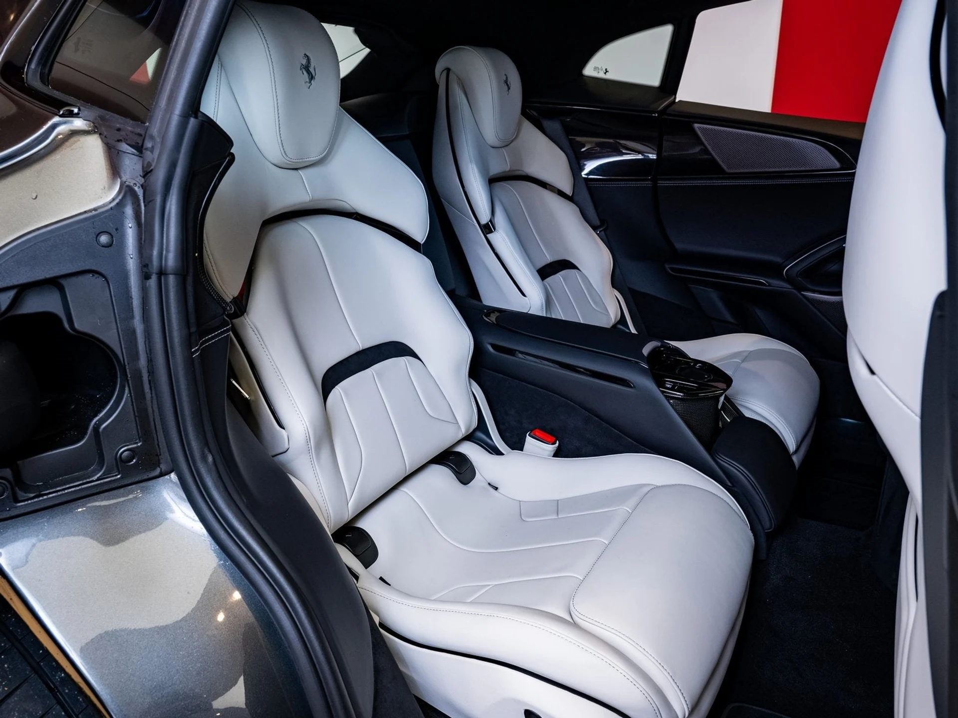 mph028_60610113_29_49b8d3e43b