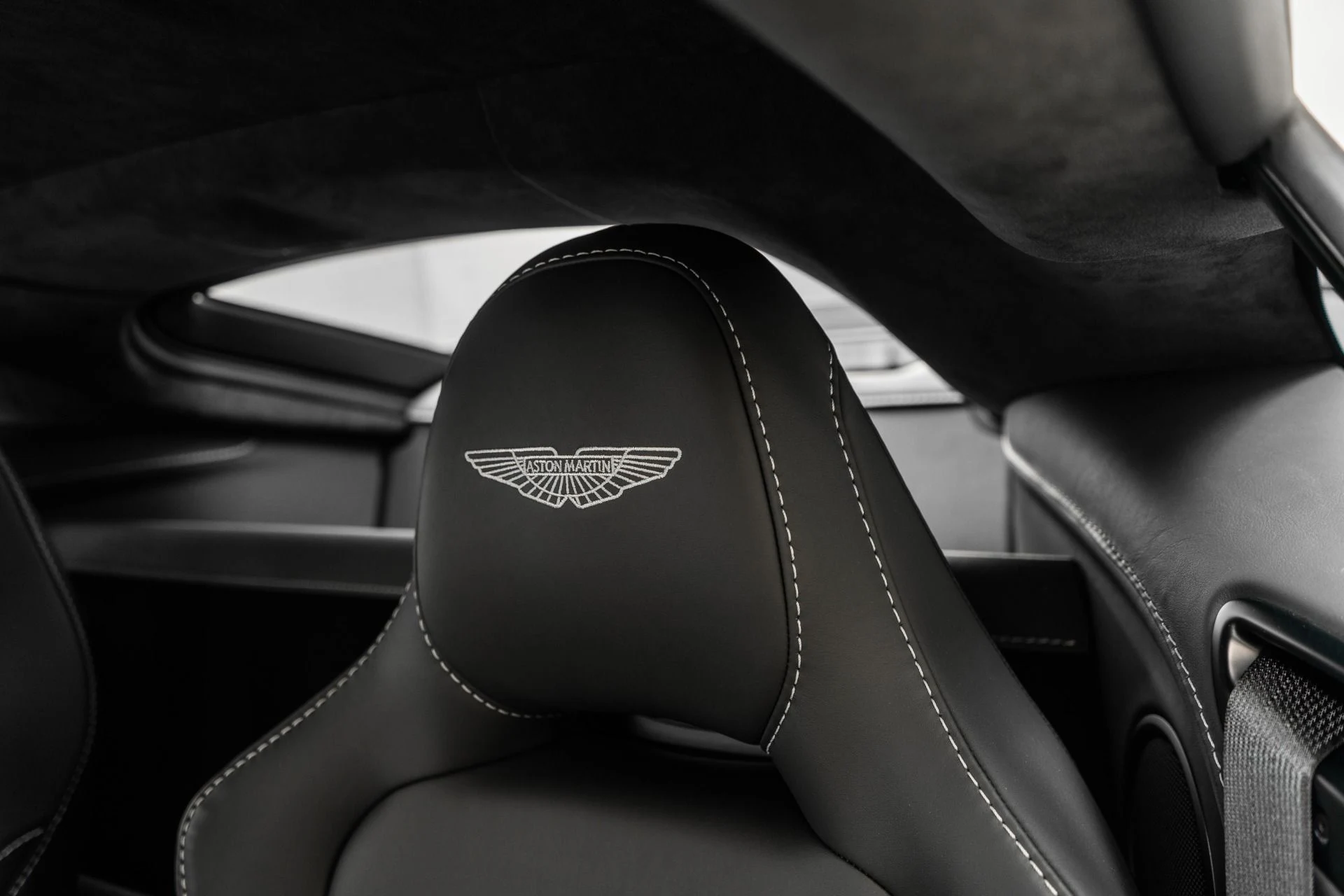 mph028_609211224_Used_2023_Aston_Martin_Vantage_V12_1755616740_2ca5f47b5c