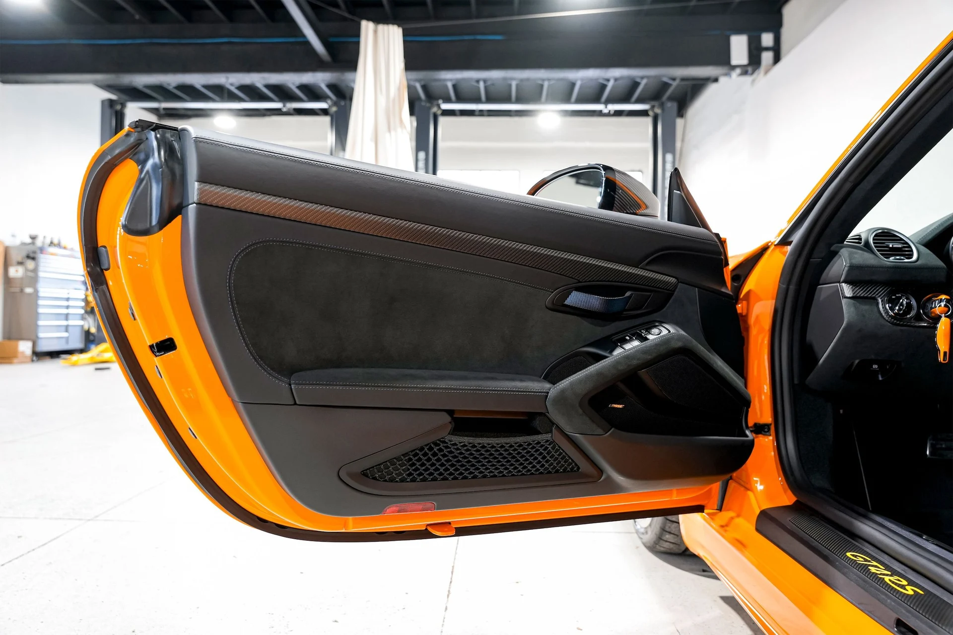 mph028_611840427_5f6fe9df2587d8f61389f865ebd0f15bx_df0a0bb7fe